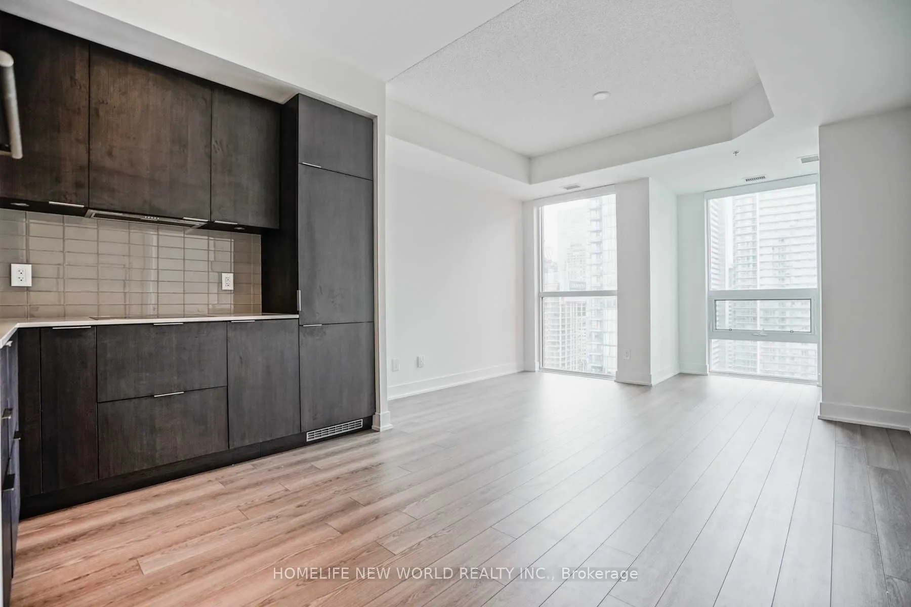 318 Richmond Street W, #2708