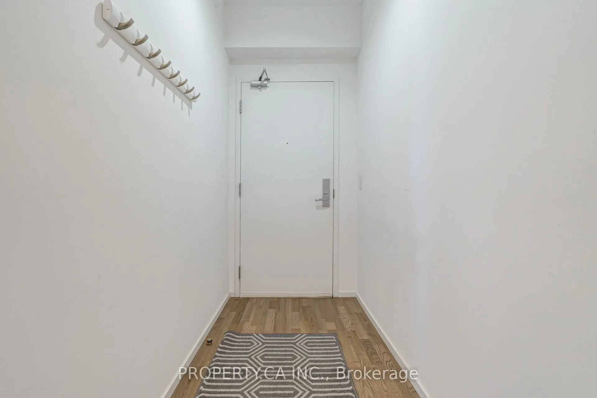 8 Charlotte Street, #3207