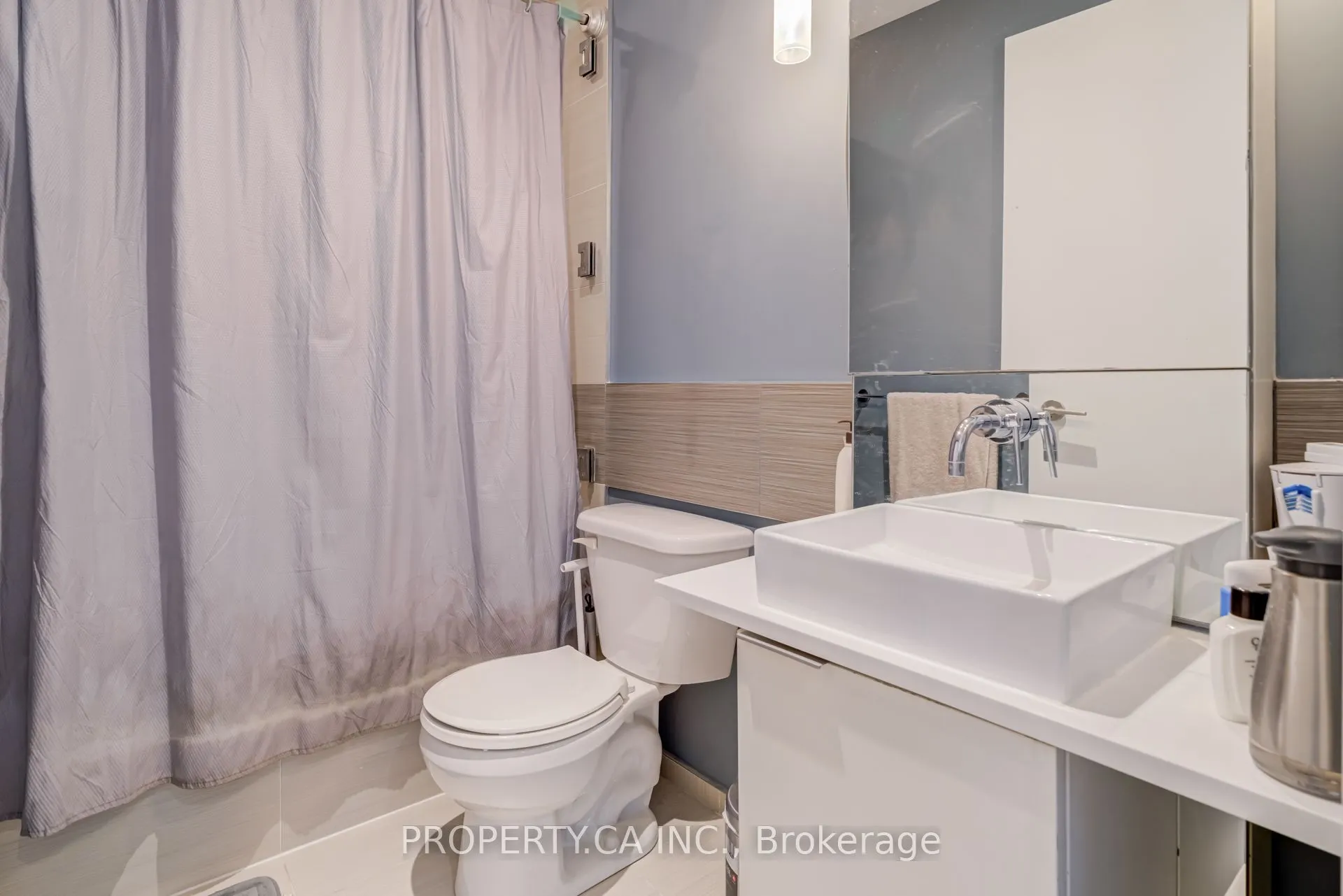8 Charlotte Street, #3207