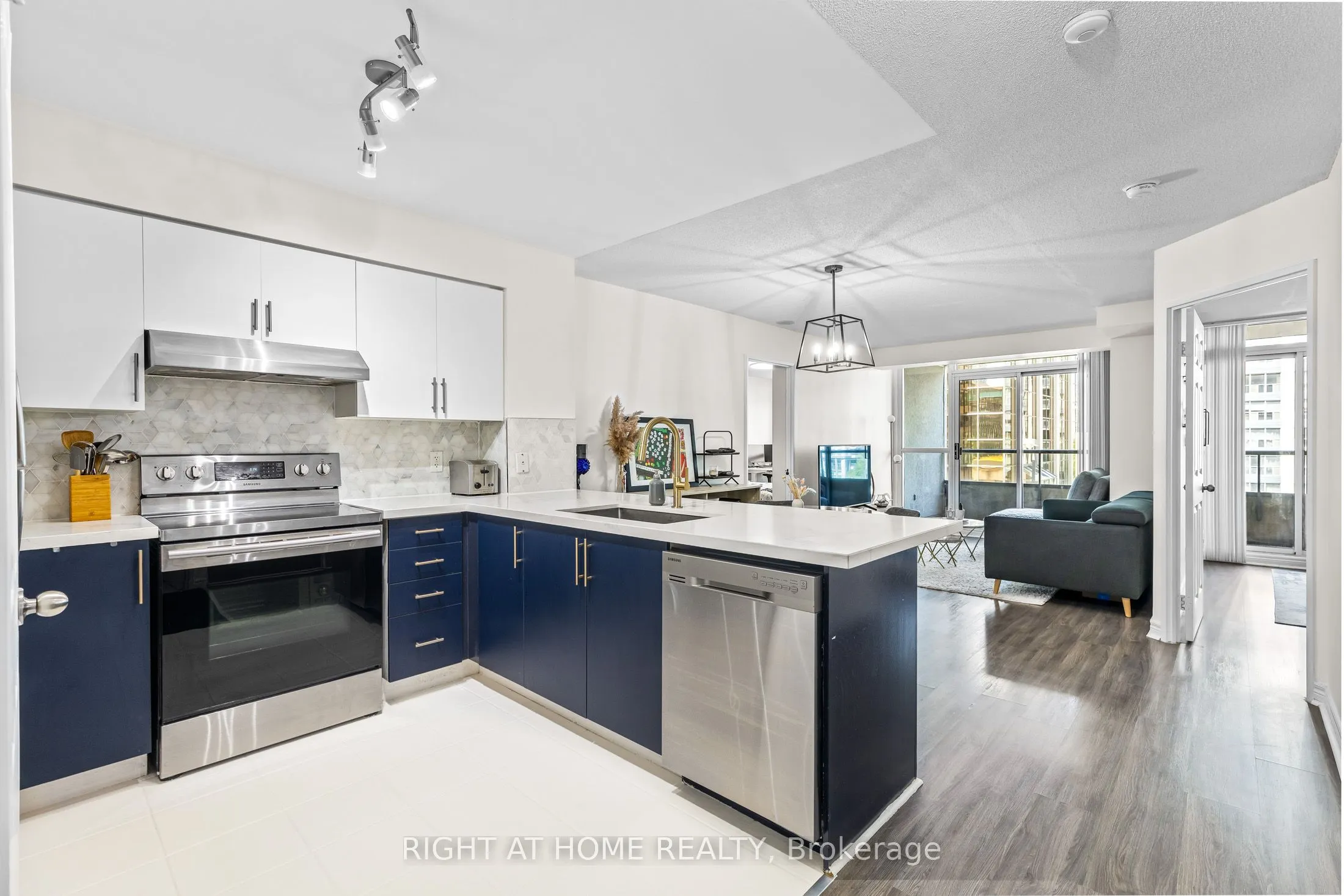 23 Hollywood Avenue, #503