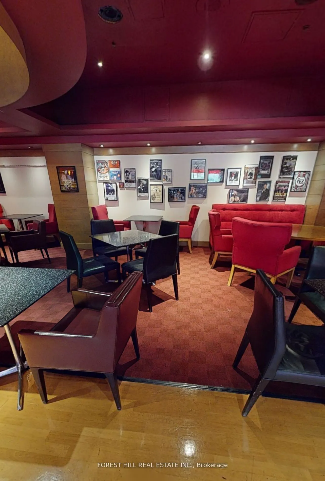 33 Gerrard Street W, #CHELSEA HOTEL (Monarchs)