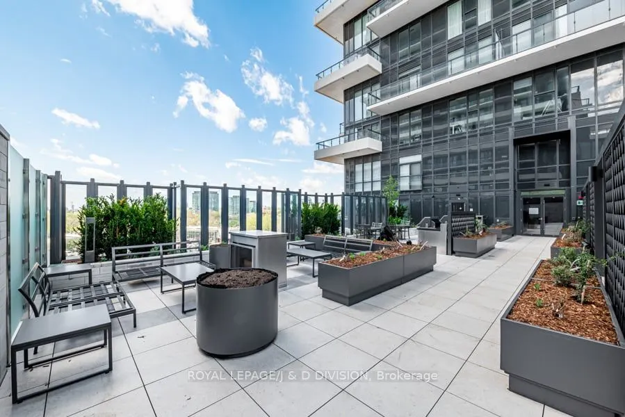 30 Inn On The Park Drive, #4301