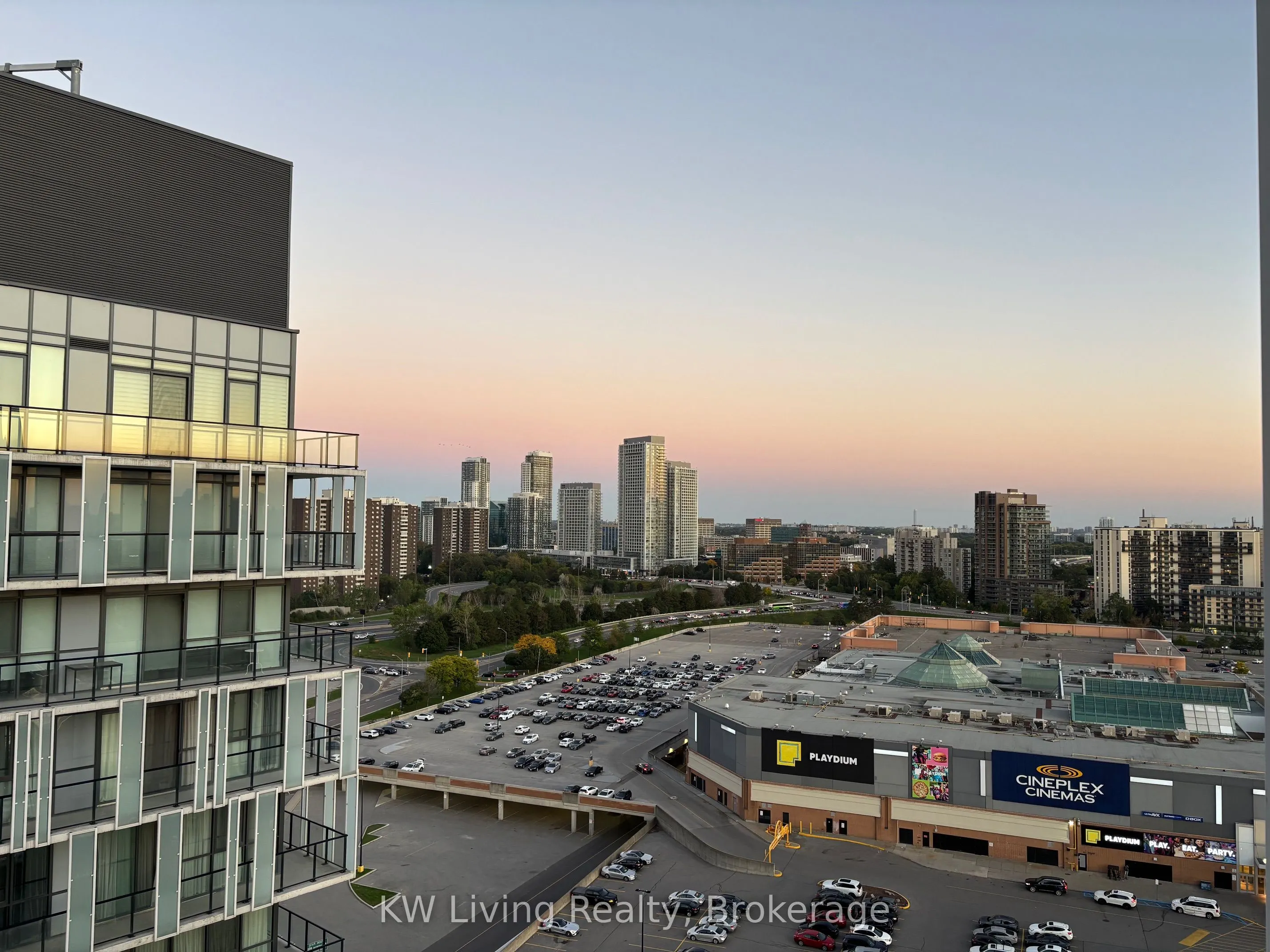 128 Fairview Mall Drive, #1609