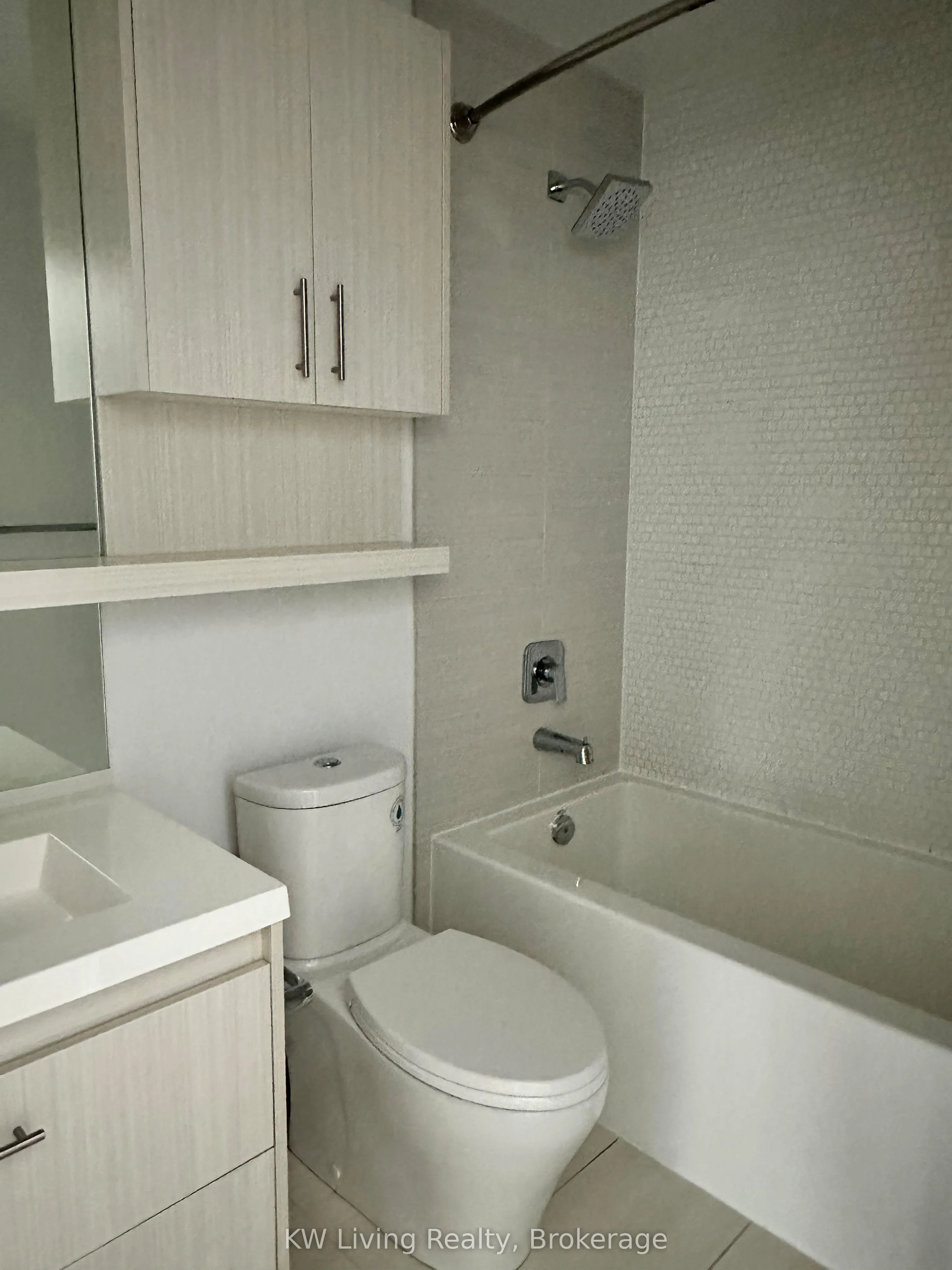 128 Fairview Mall Drive, #1609