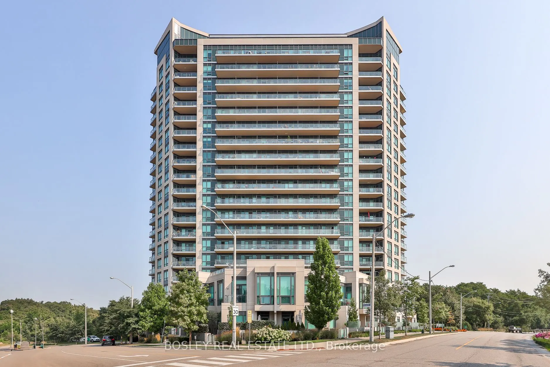160 Vanderhoof Avenue, #LPH10