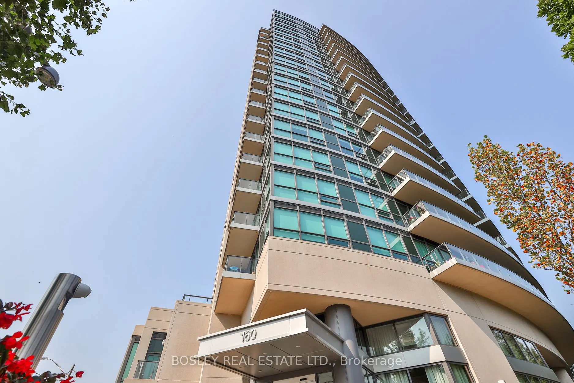 160 Vanderhoof Avenue, #LPH10