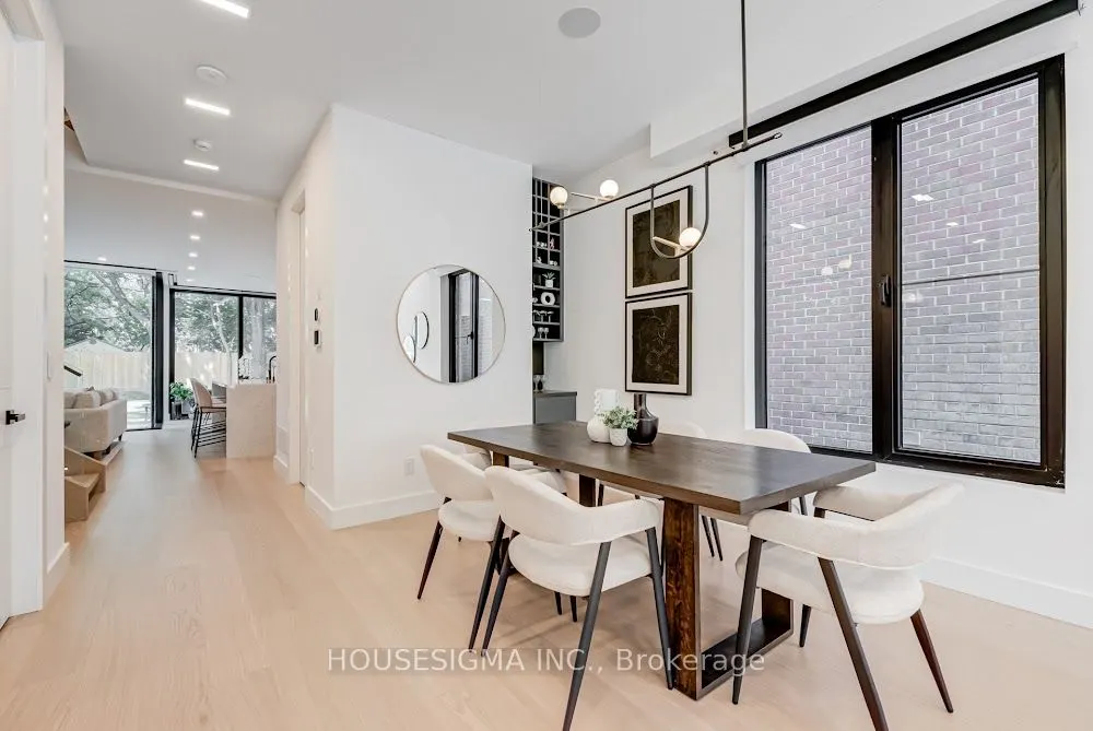 188 Duplex Avenue