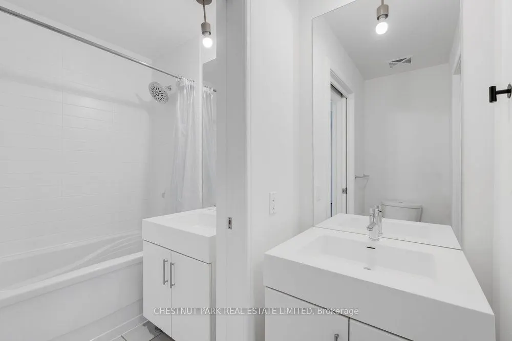 112 George Street, #S704