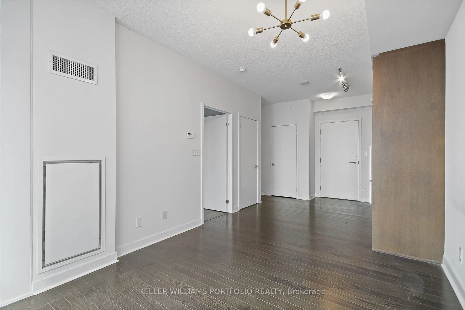 295 Adelaide Street W