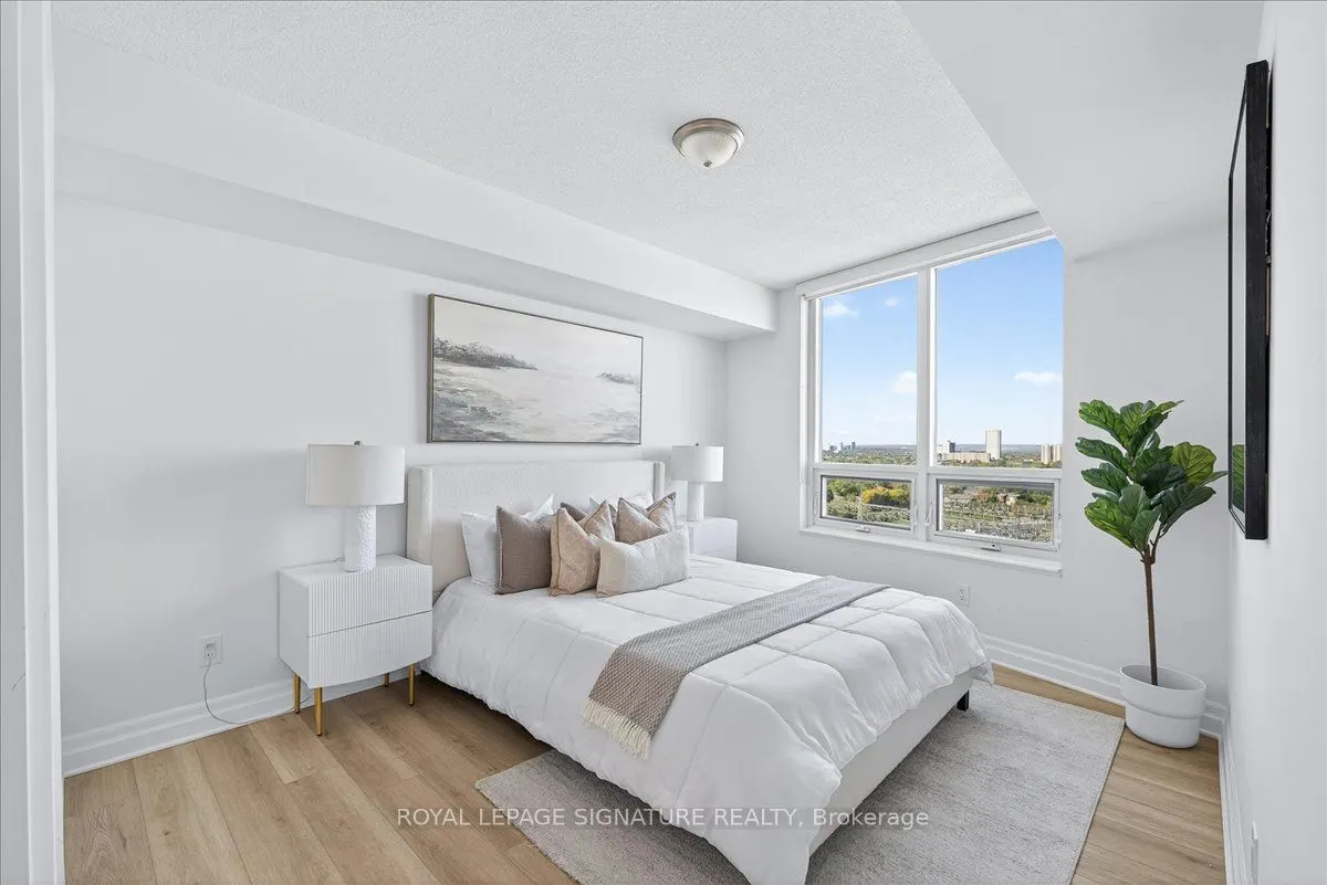 25 Greenview Avenue, #1520