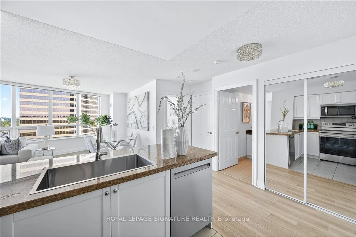25 Greenview Avenue, #1520