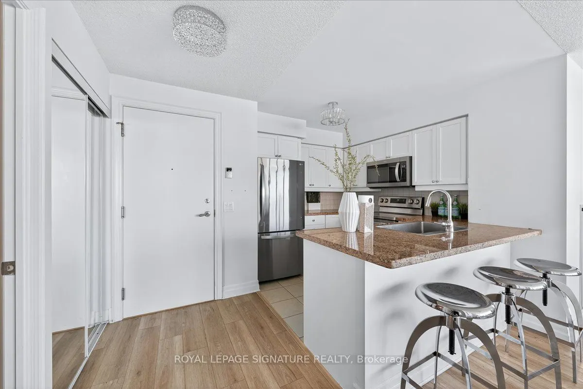 25 Greenview Avenue, #1520