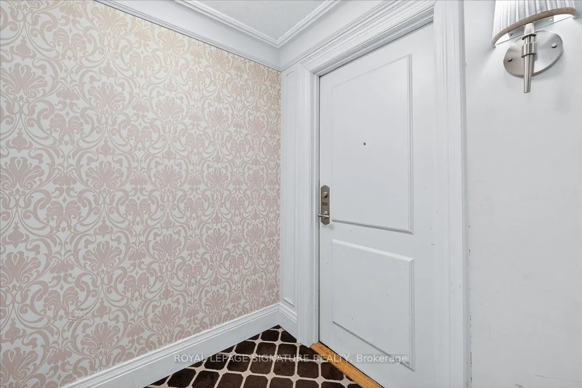 25 Greenview Avenue, #1520