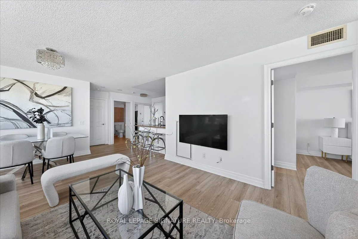 25 Greenview Avenue, #1520