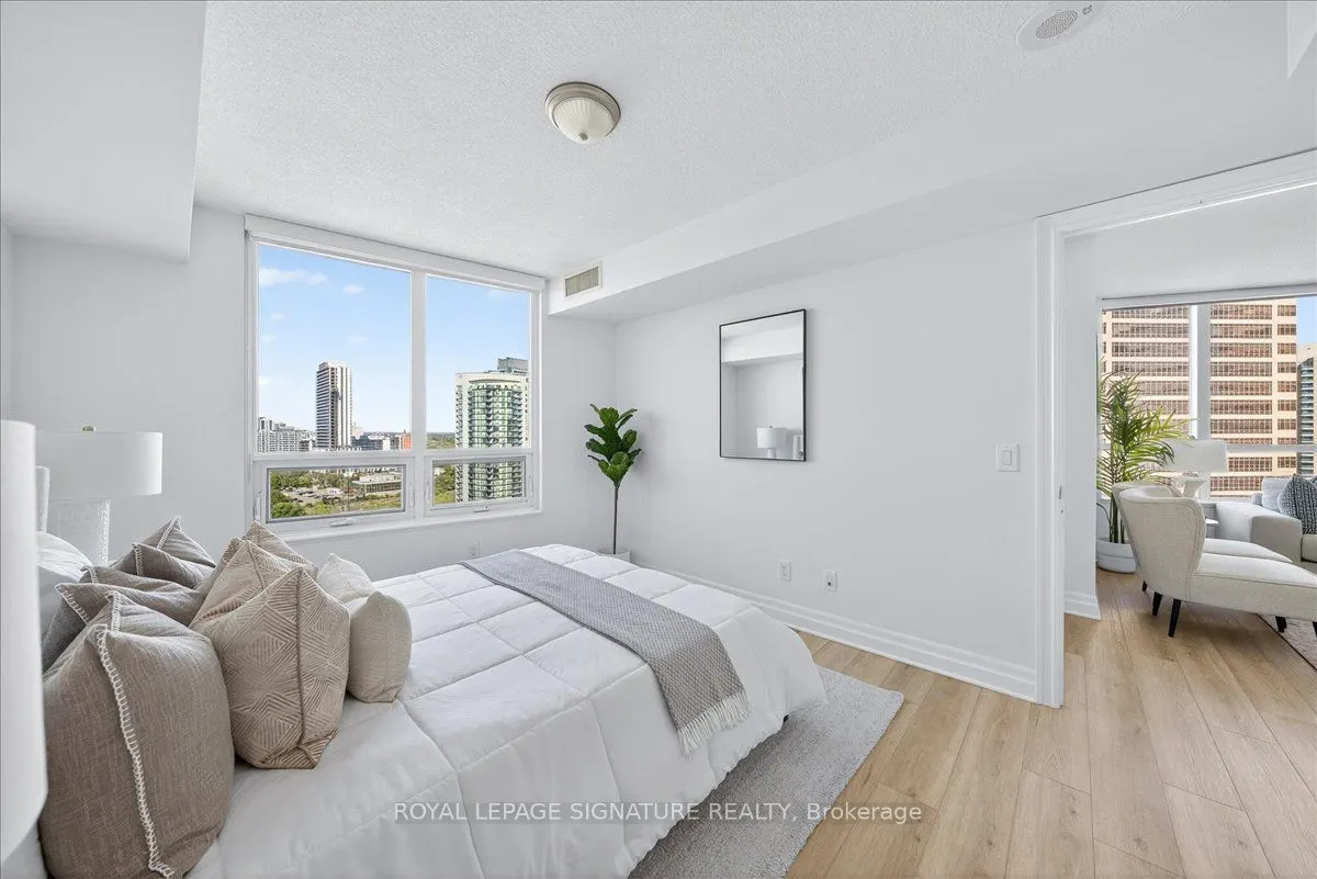 25 Greenview Avenue, #1520