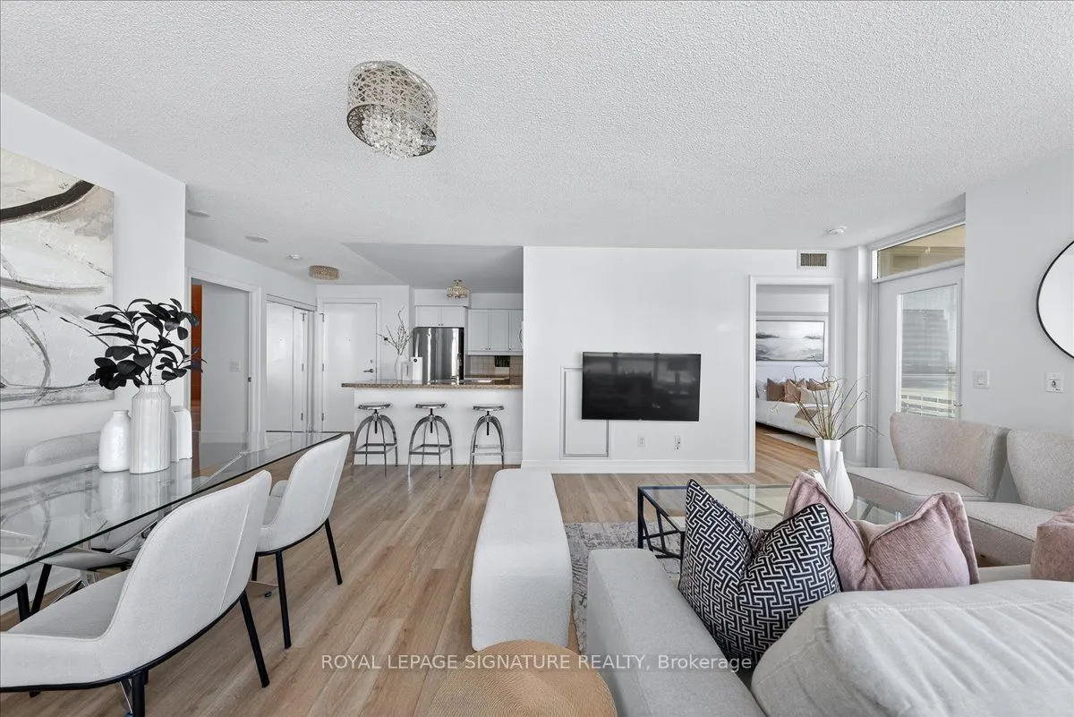 25 Greenview Avenue, #1520