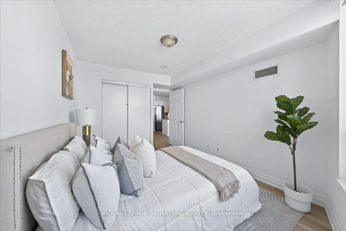 25 Greenview Avenue, #1520