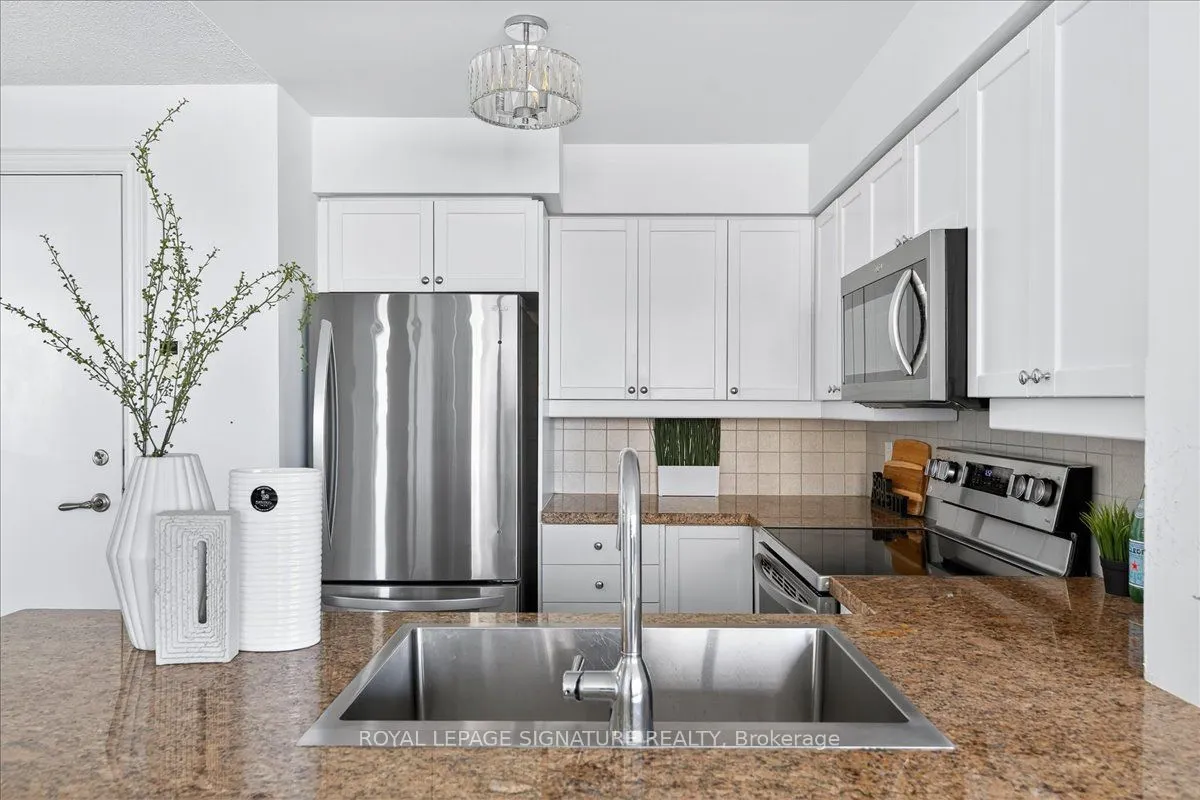 25 Greenview Avenue, #1520