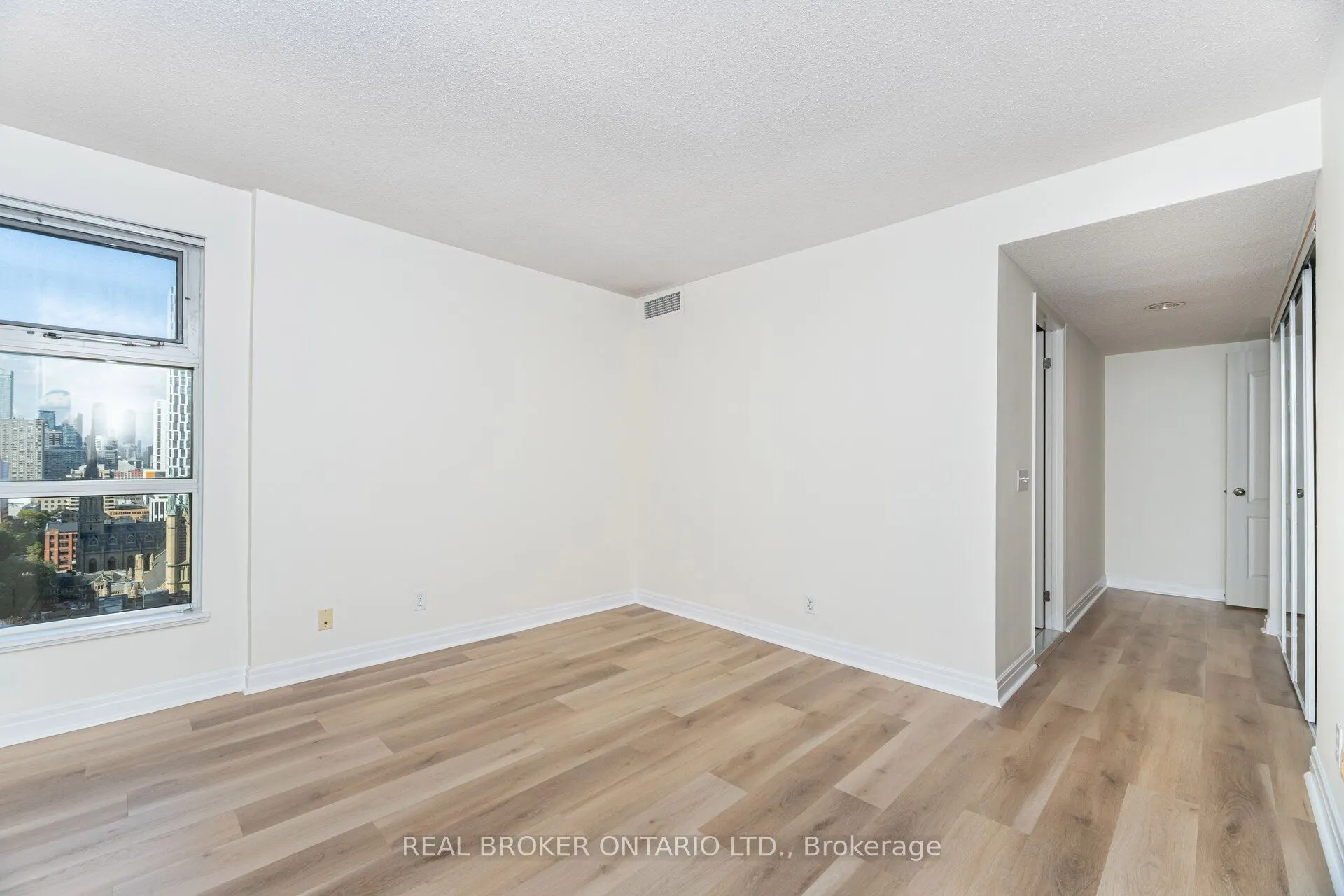 50 Lombard Street, #2301