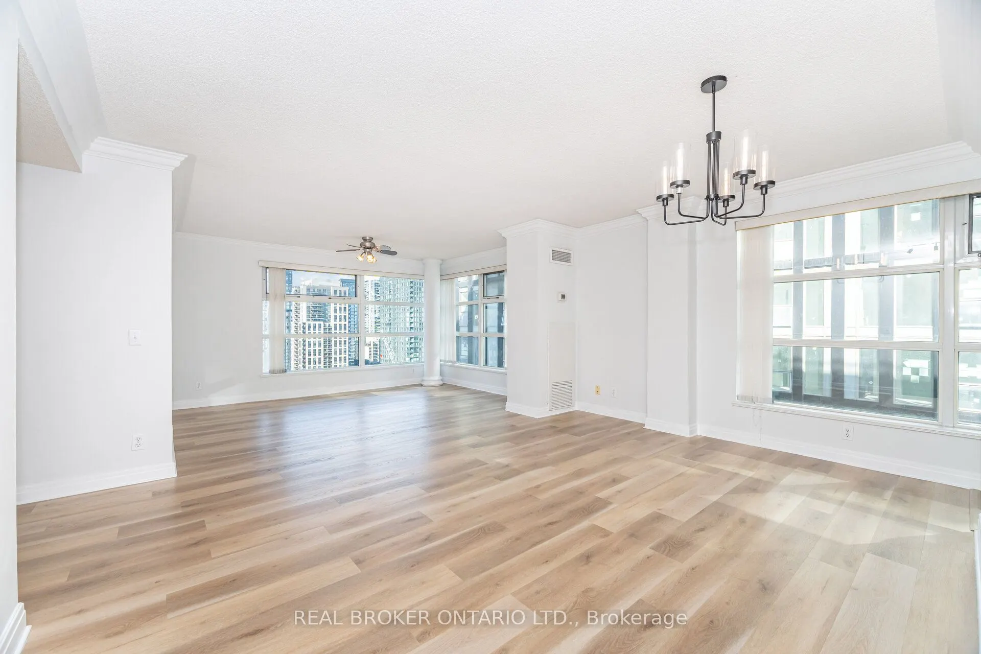 50 Lombard Street, #2301