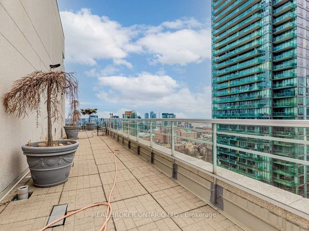 50 Lombard Street, #2301