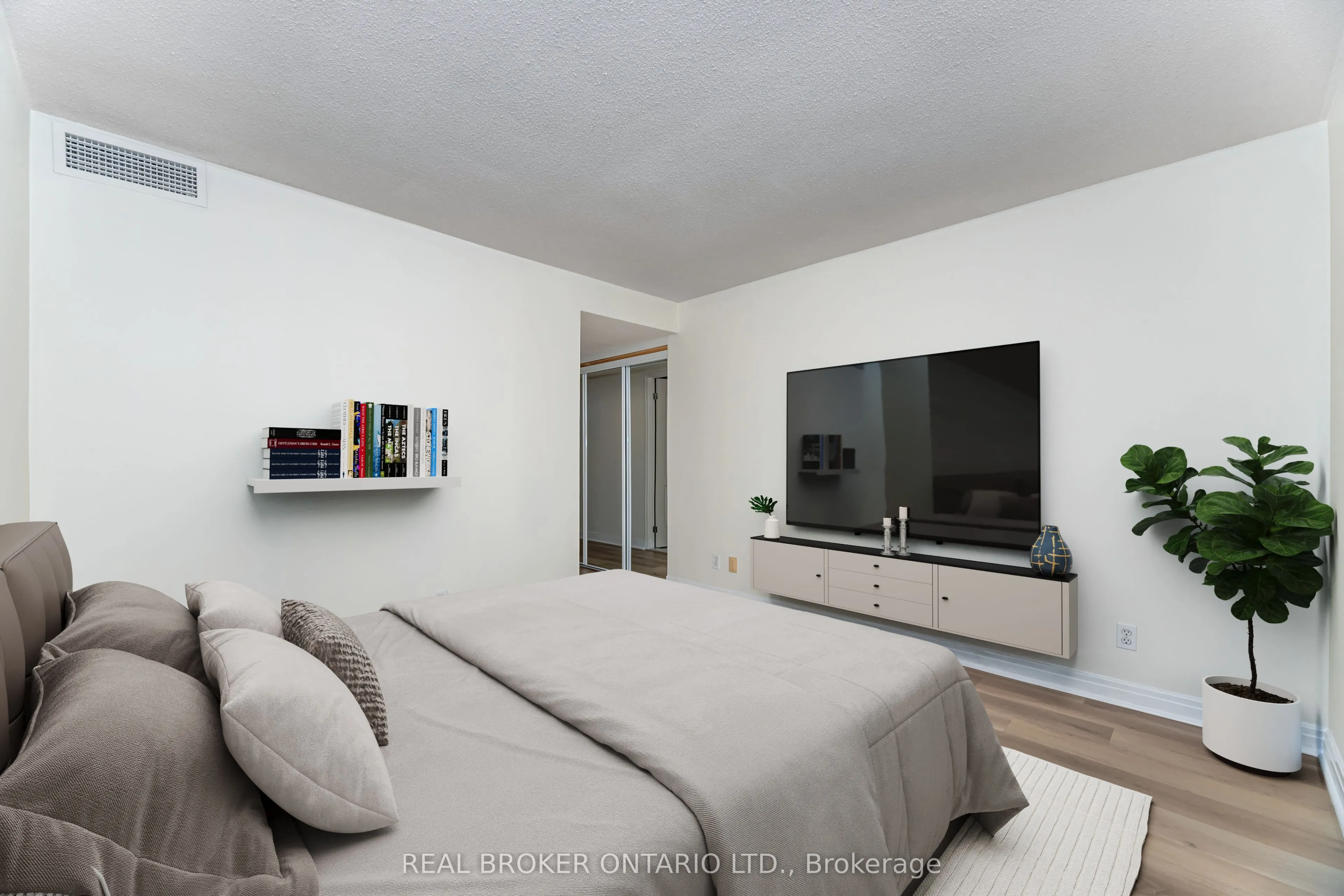 50 Lombard Street, #2301