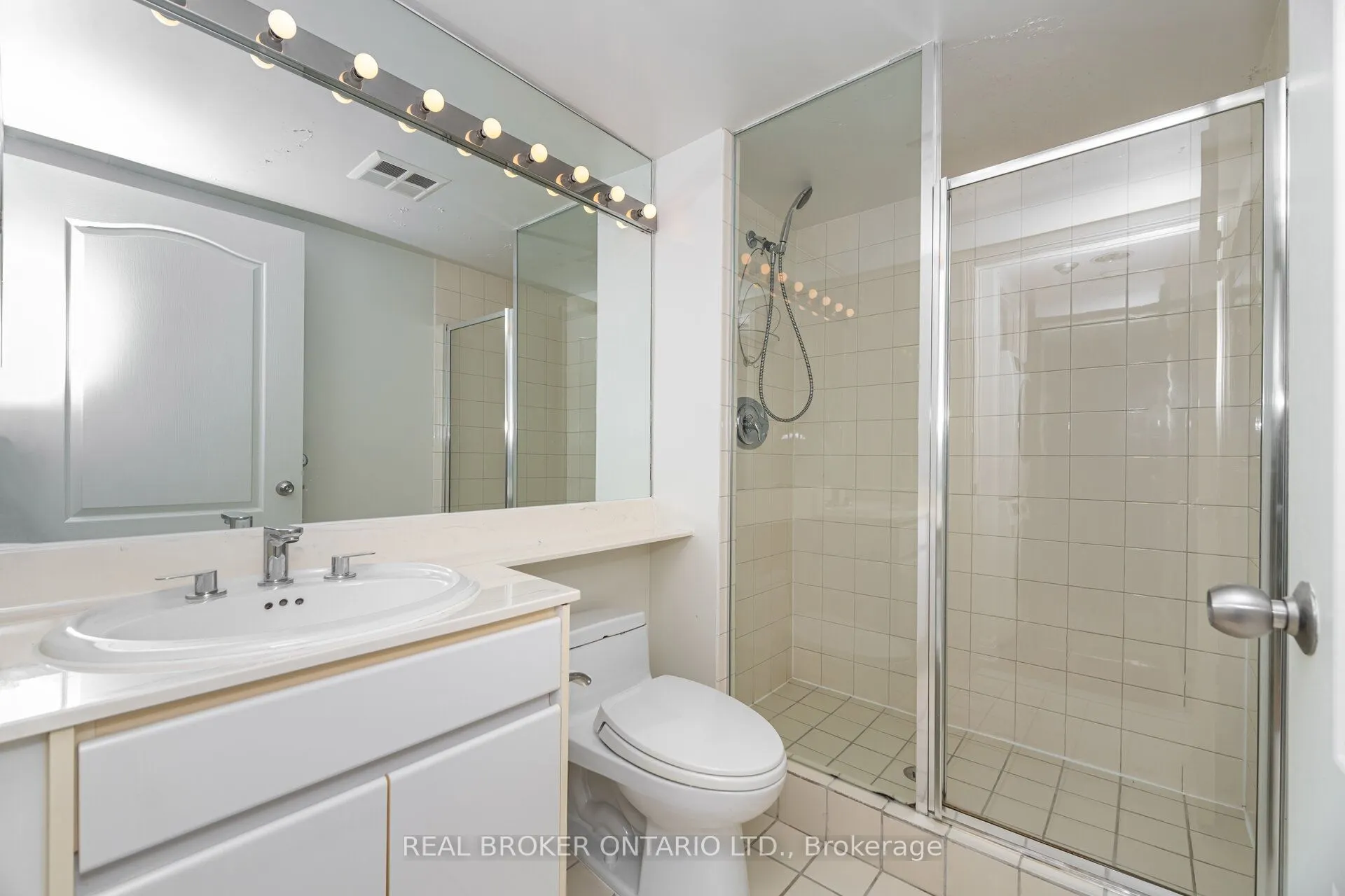 50 Lombard Street, #2301