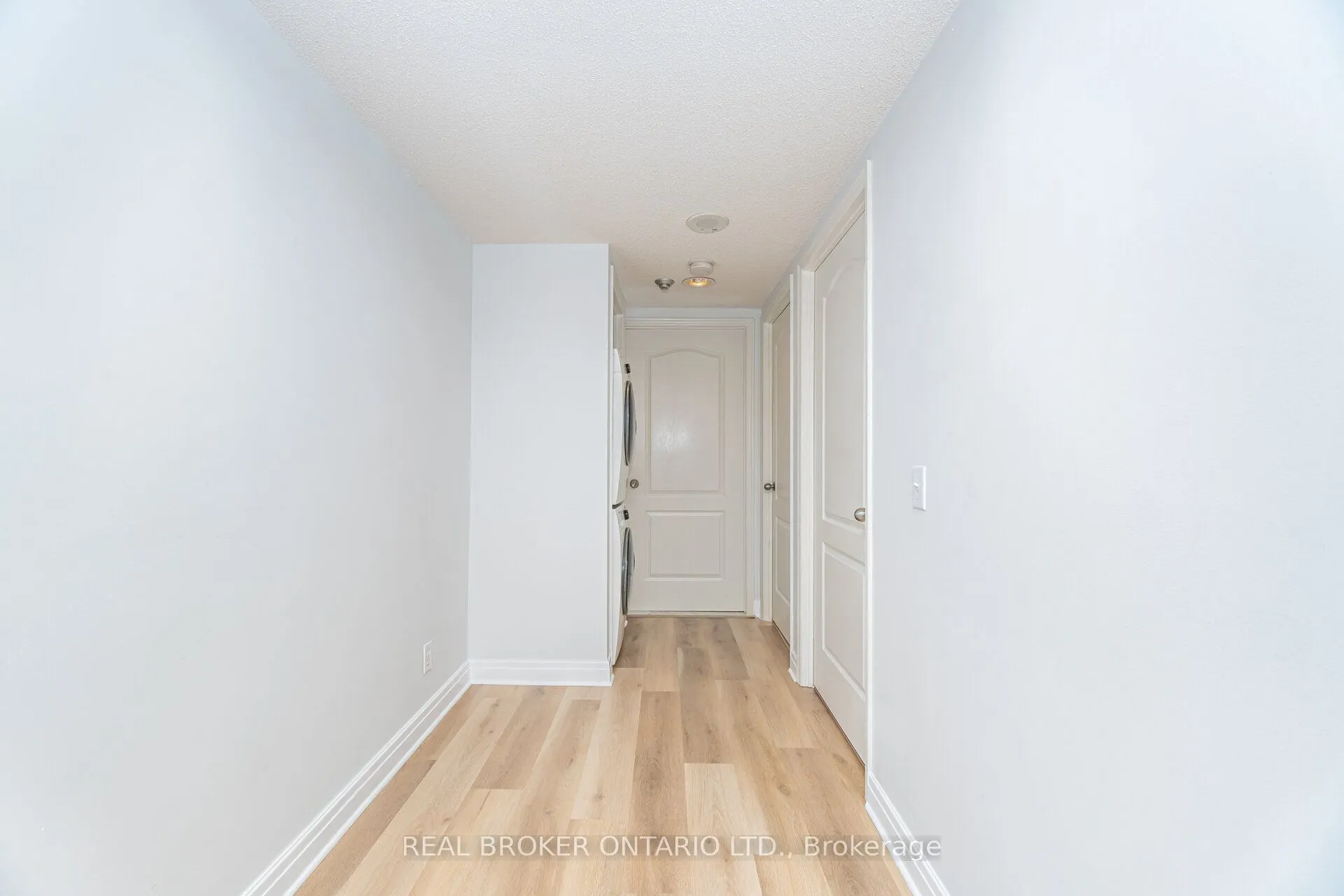 50 Lombard Street, #2301