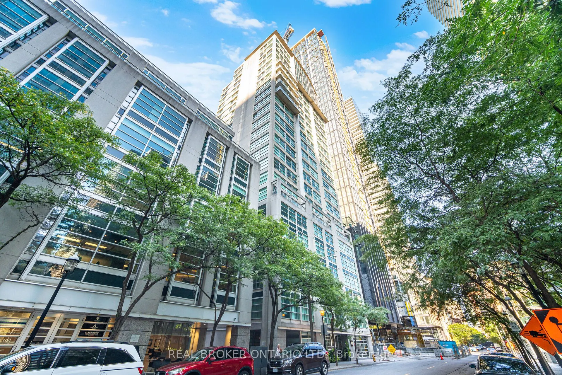 50 Lombard Street, #2301