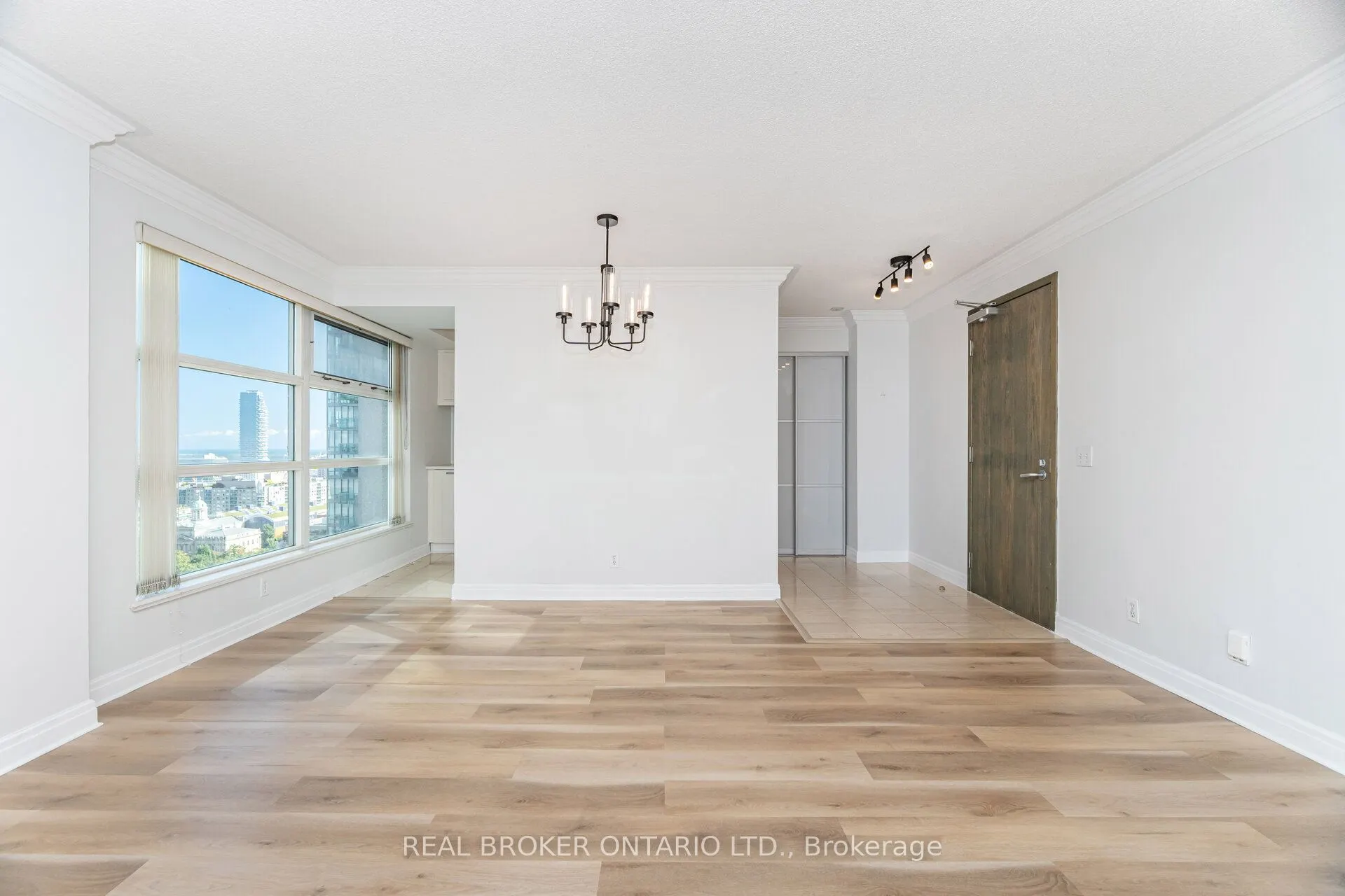 50 Lombard Street, #2301
