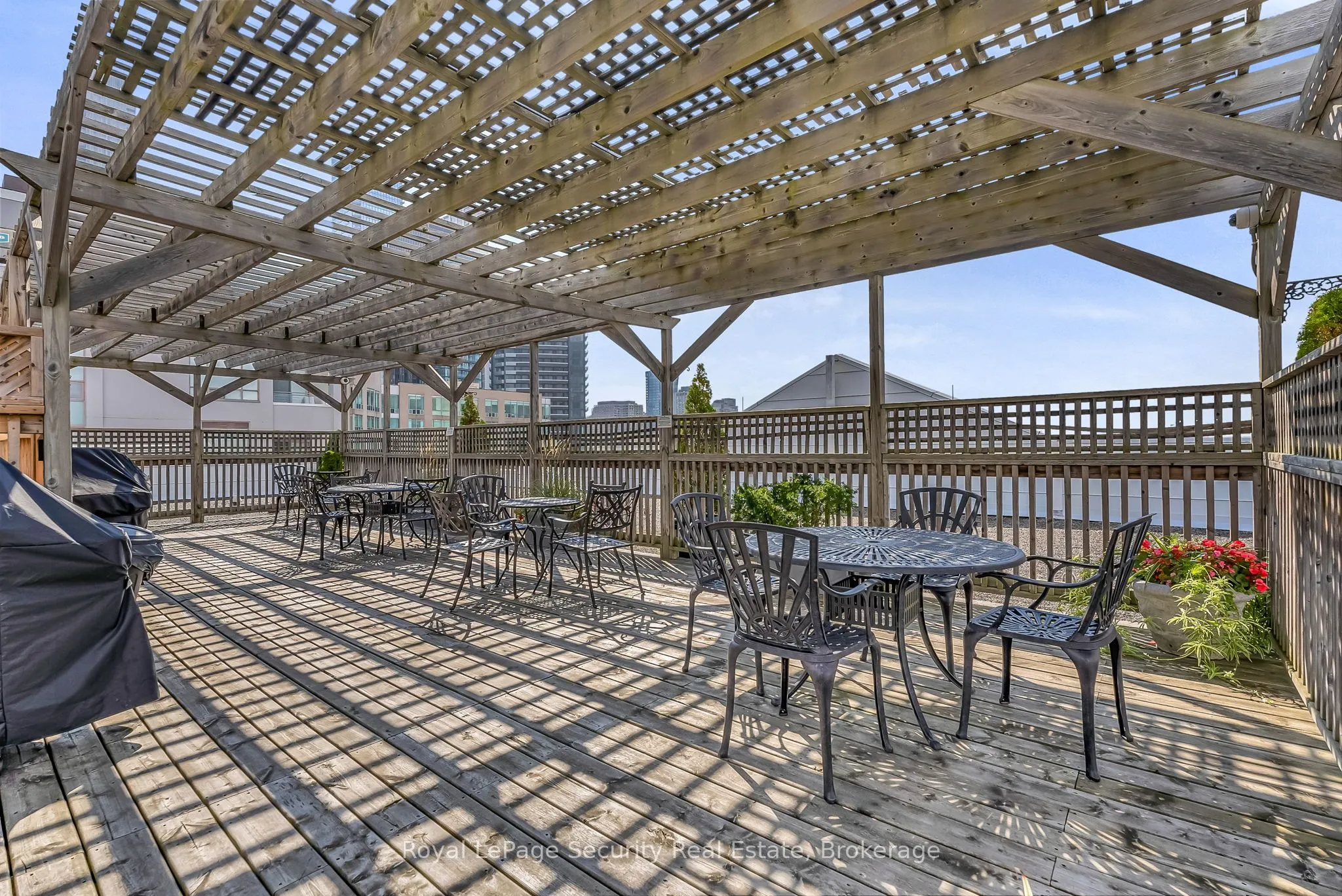 980 Yonge Street, #403