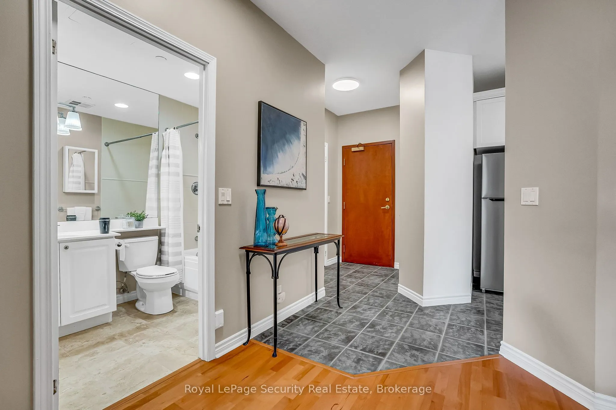 980 Yonge Street, #403