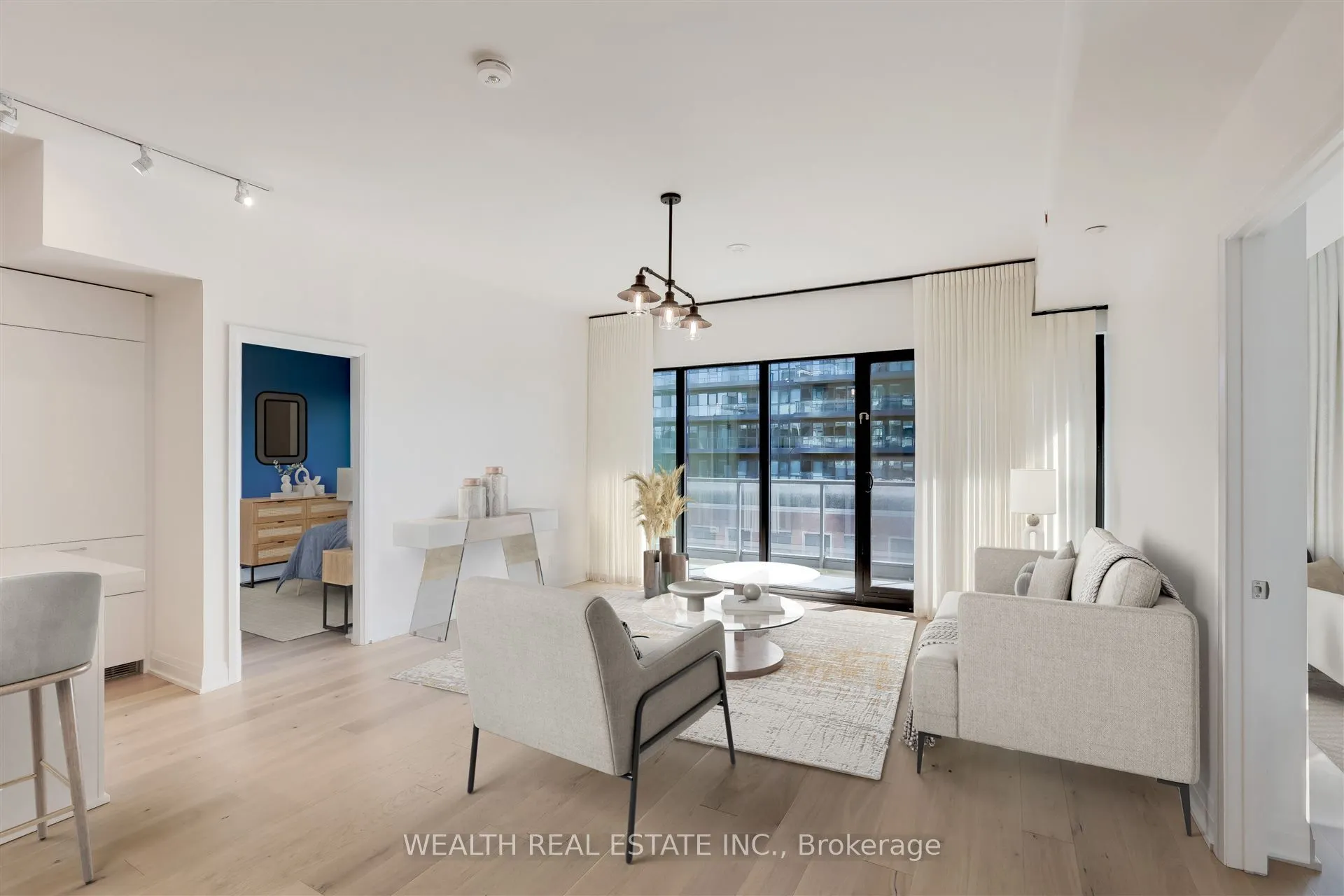 33 Frederick Todd Way, #816