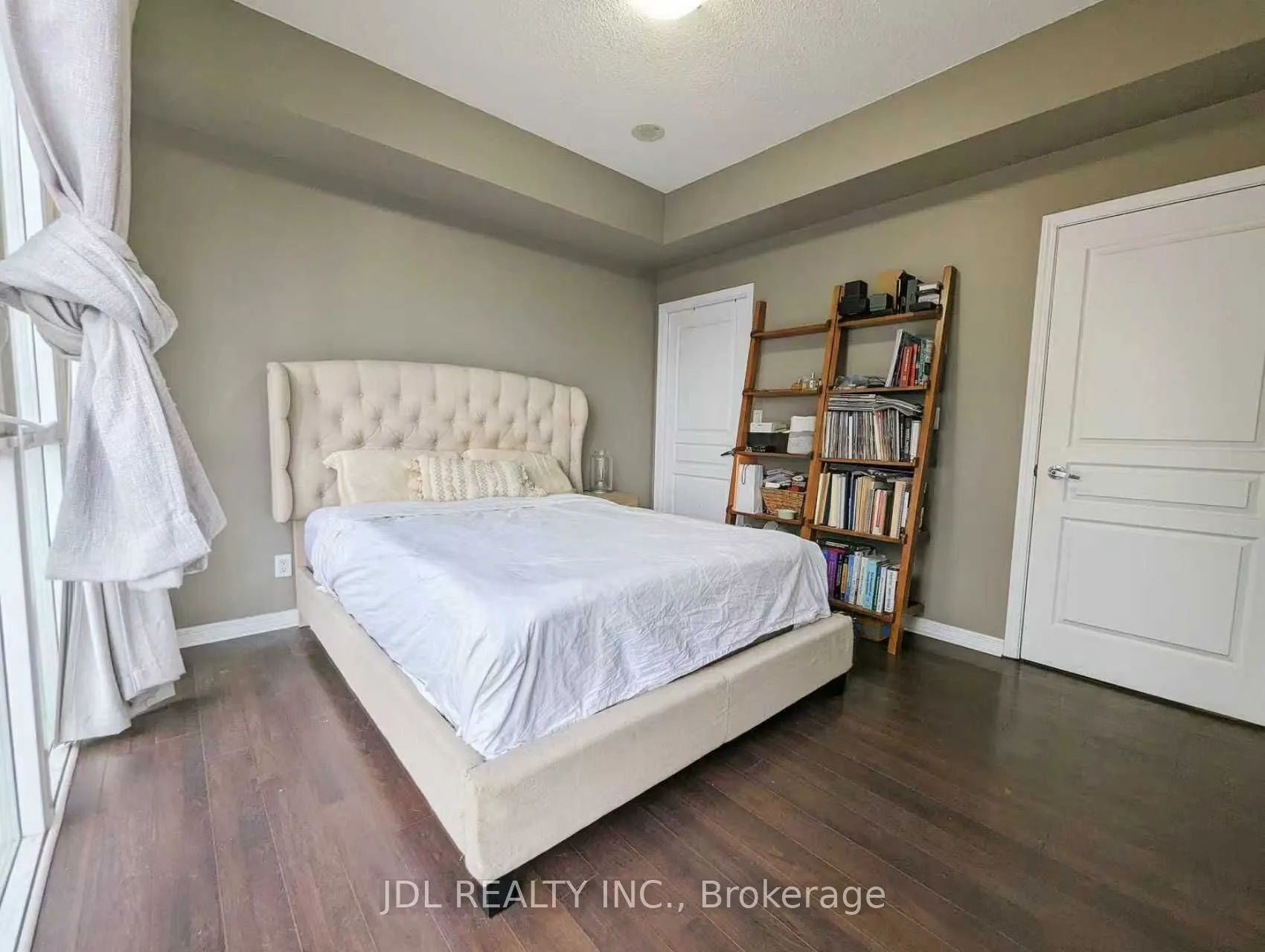 352 Front Street W, #1407