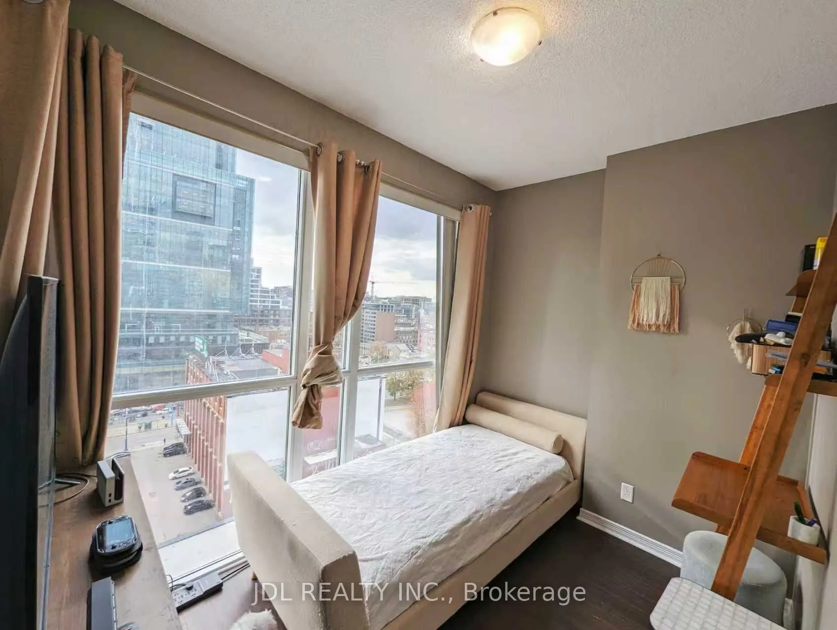 352 Front Street W, #1407