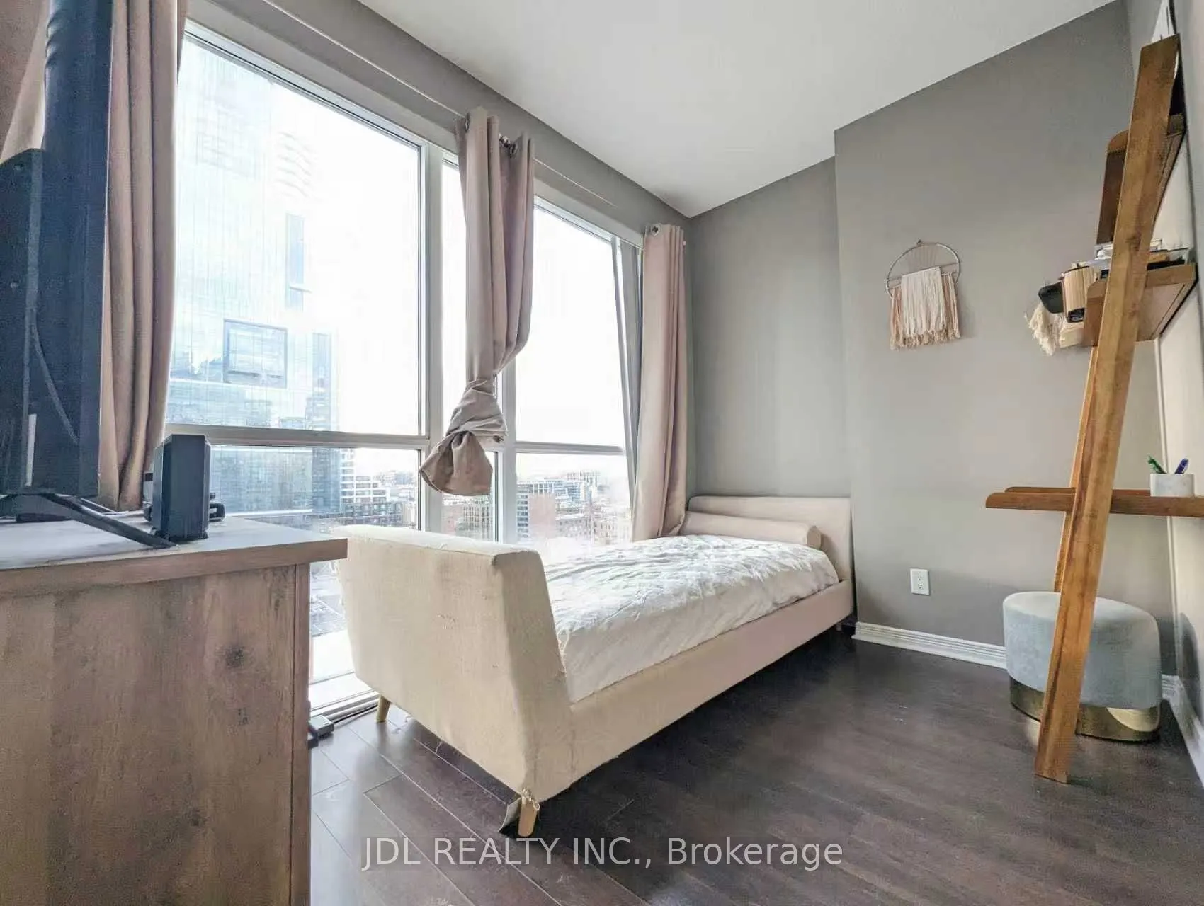 352 Front Street W, #1407