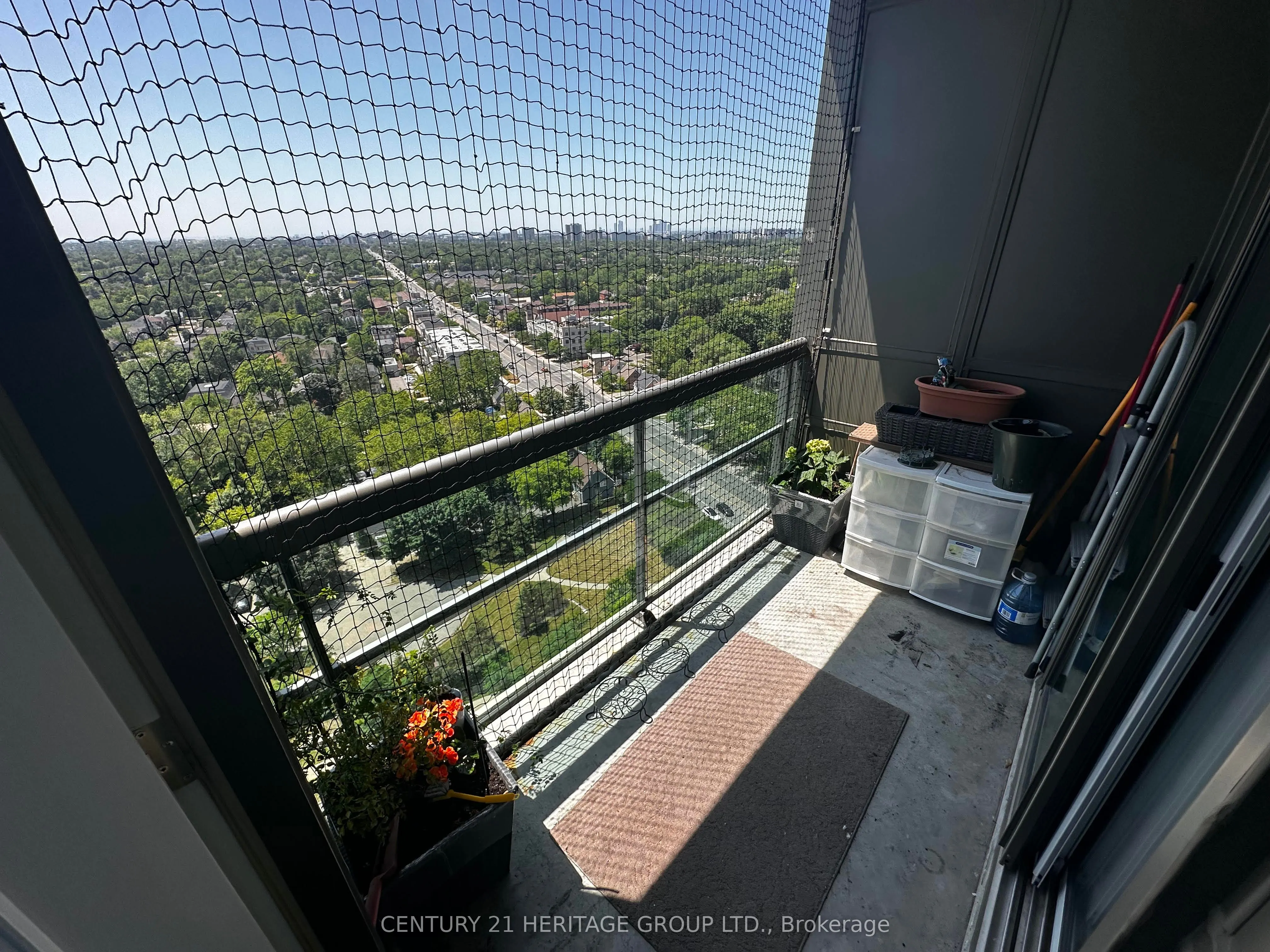 509 Beecroft Road, #2206