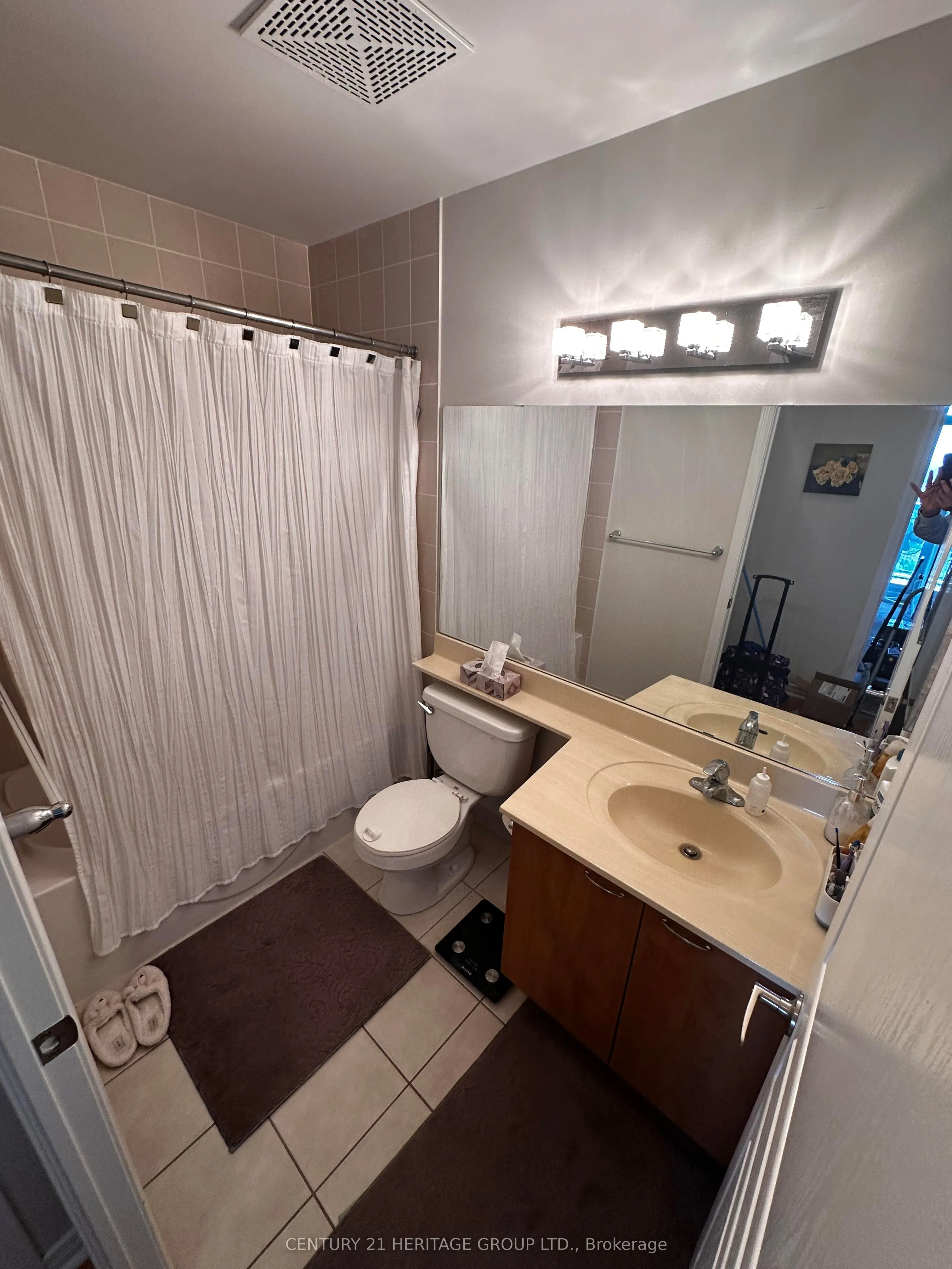 509 Beecroft Road, #2206