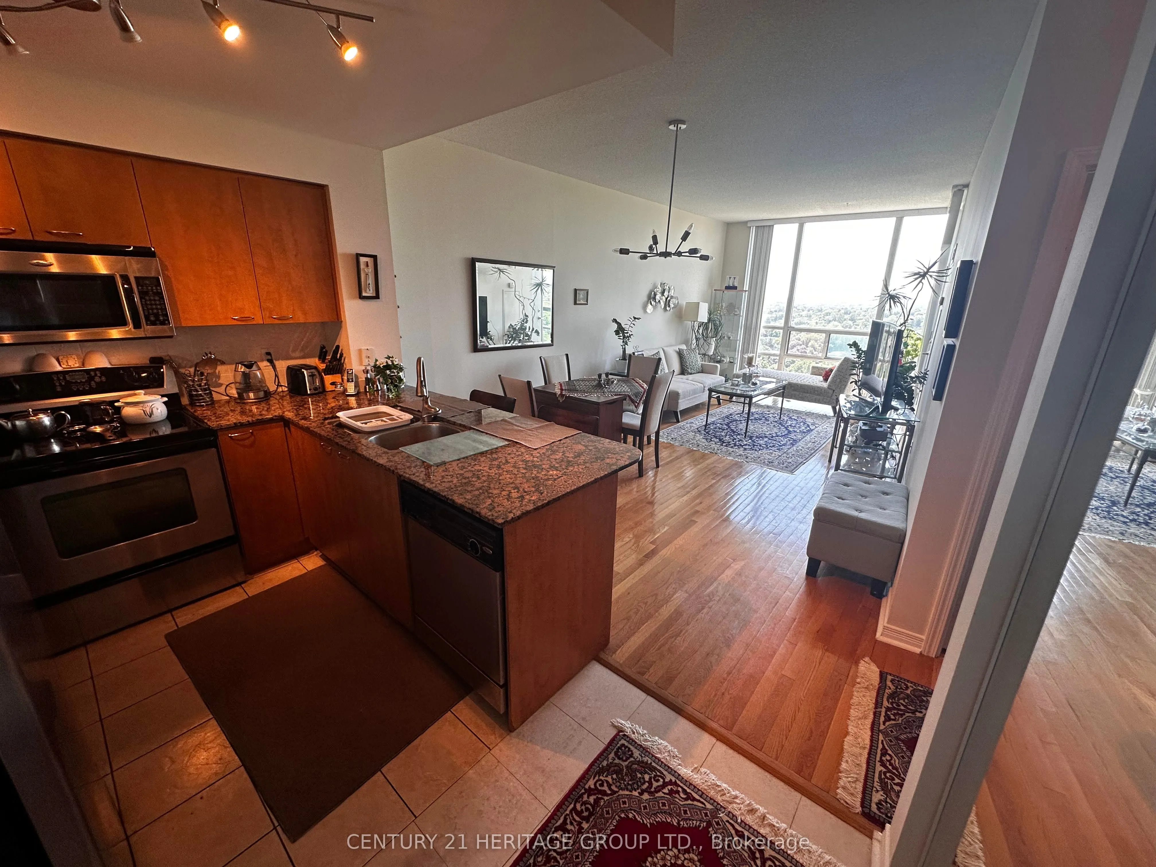 509 Beecroft Road, #2206