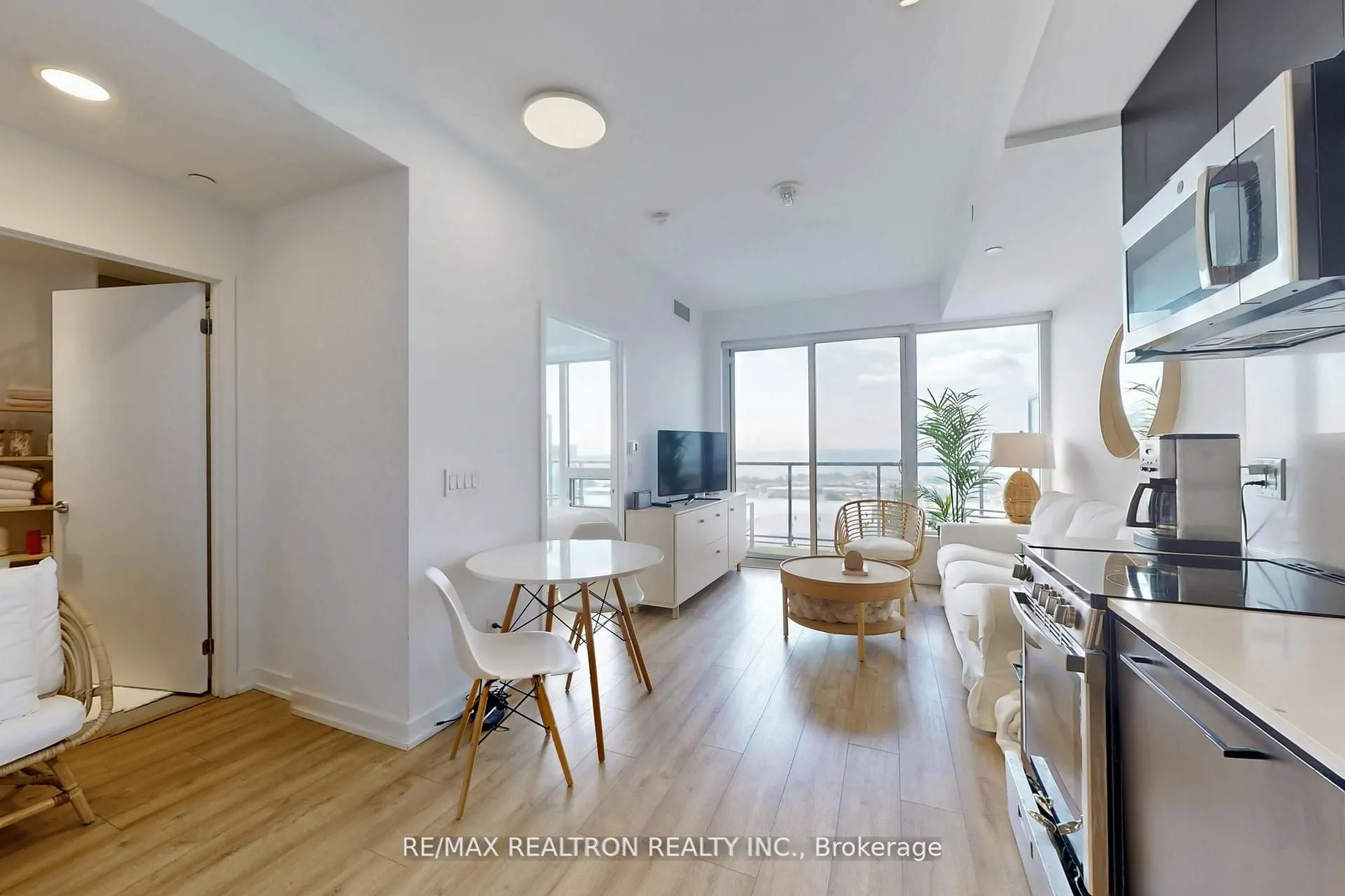 135 East Liberty Street, #1901