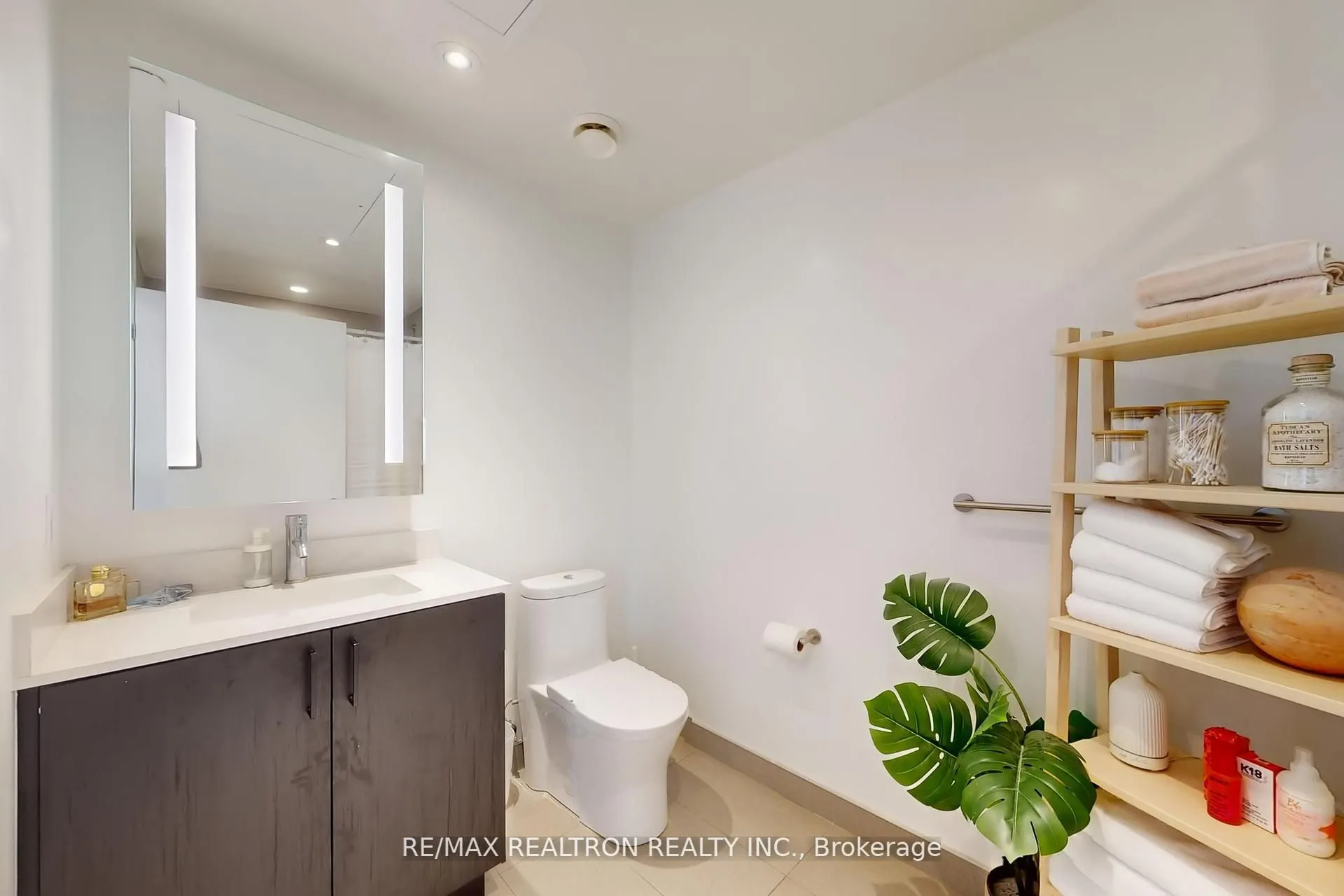 135 East Liberty Street, #1901