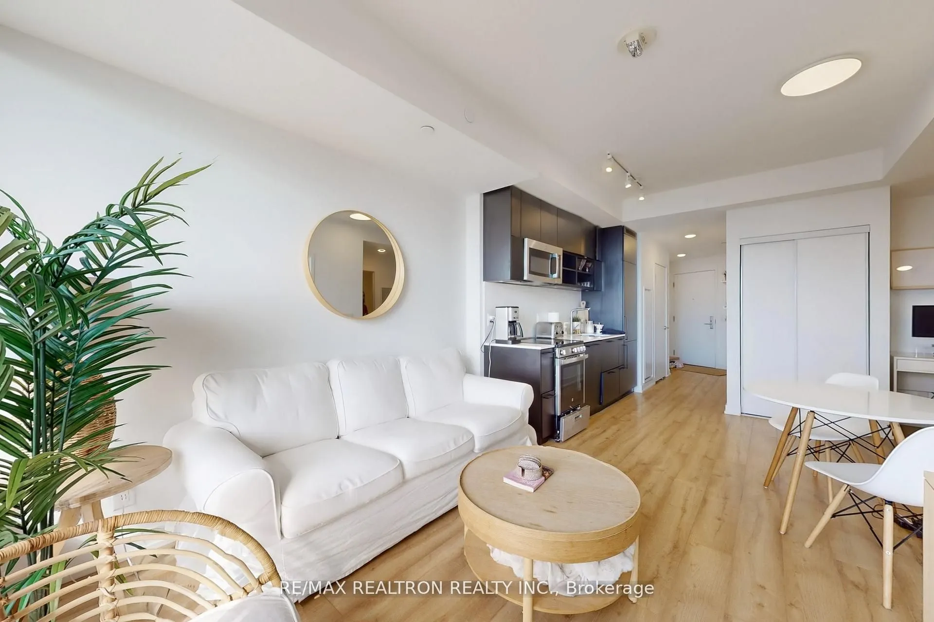 135 East Liberty Street, #1901