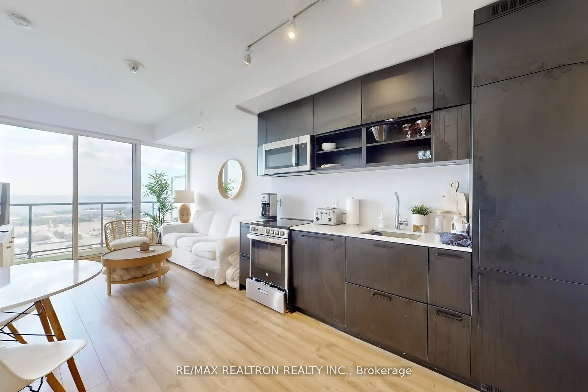 135 East Liberty Street, #1901