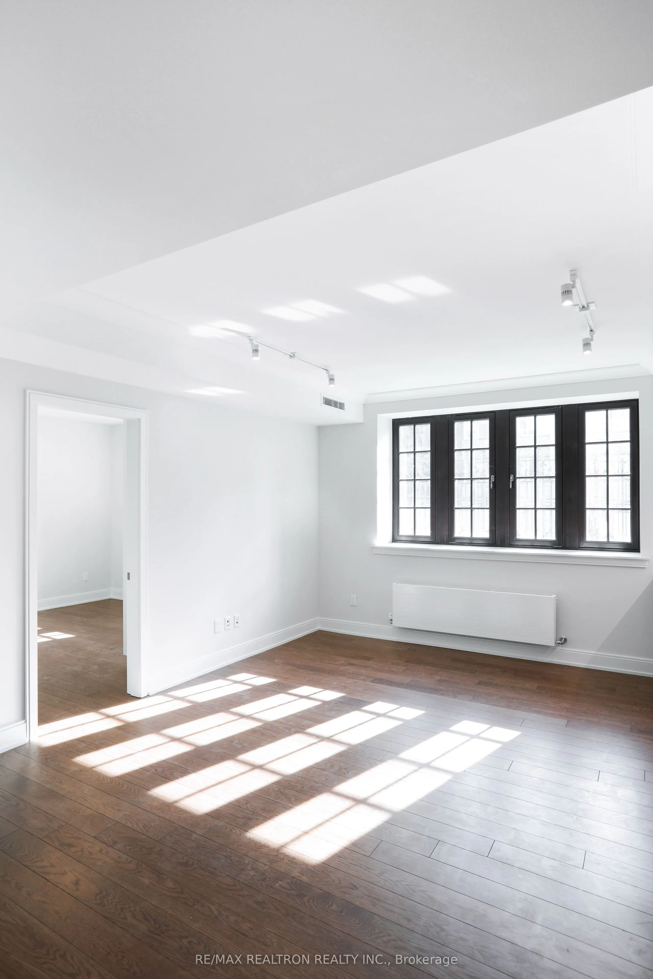 2 Clarendon Avenue, #109