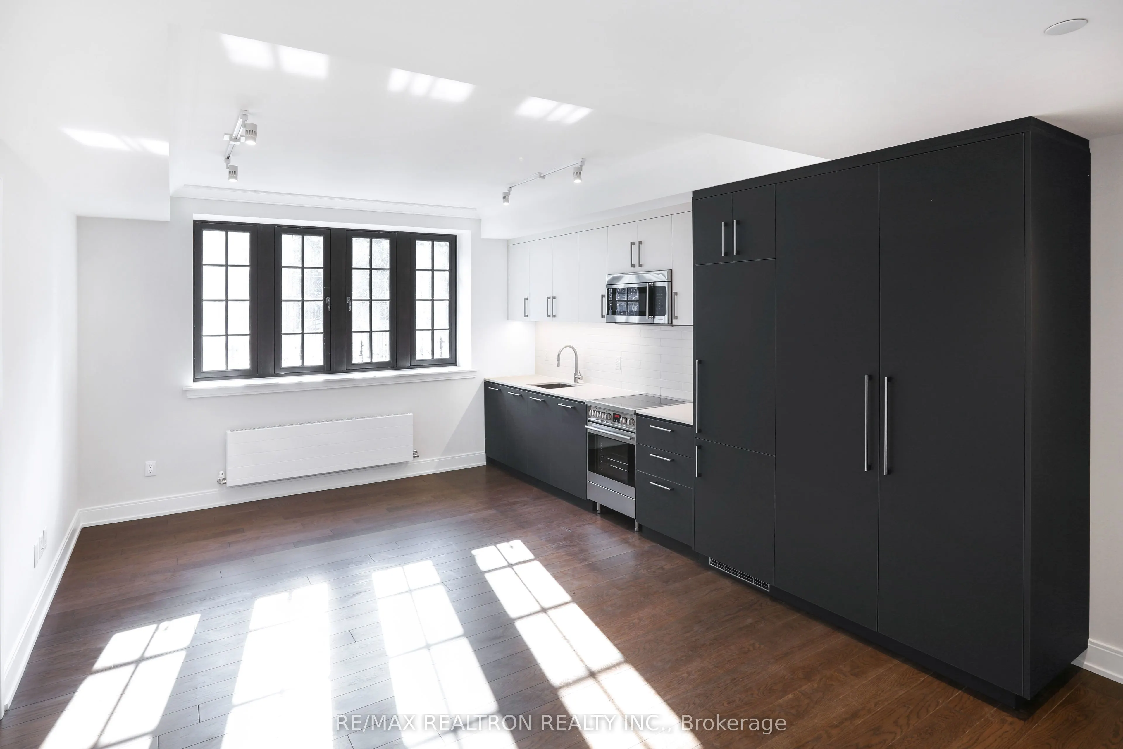 2 Clarendon Avenue, #109