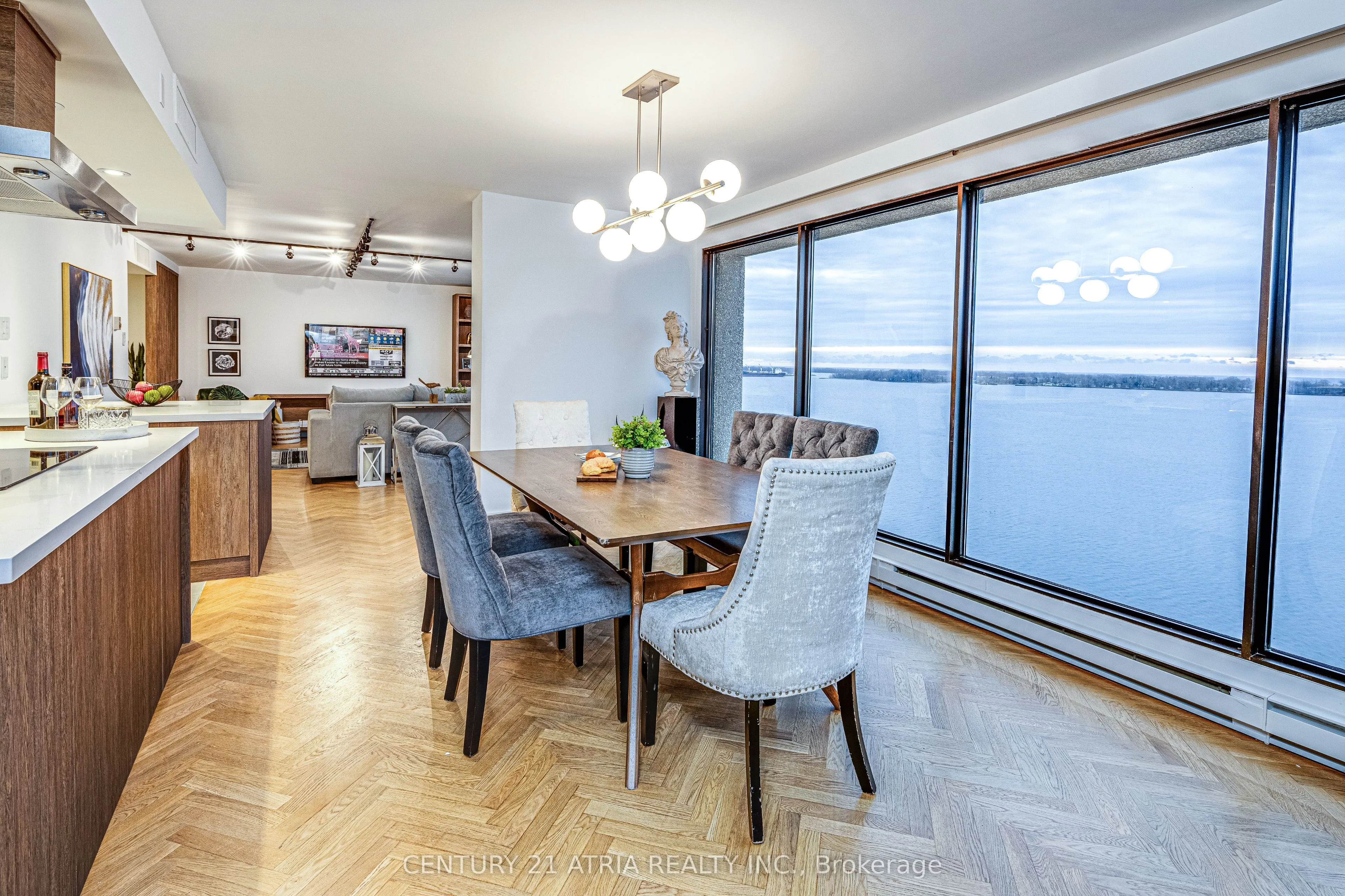 65 Harbour Square, #1401