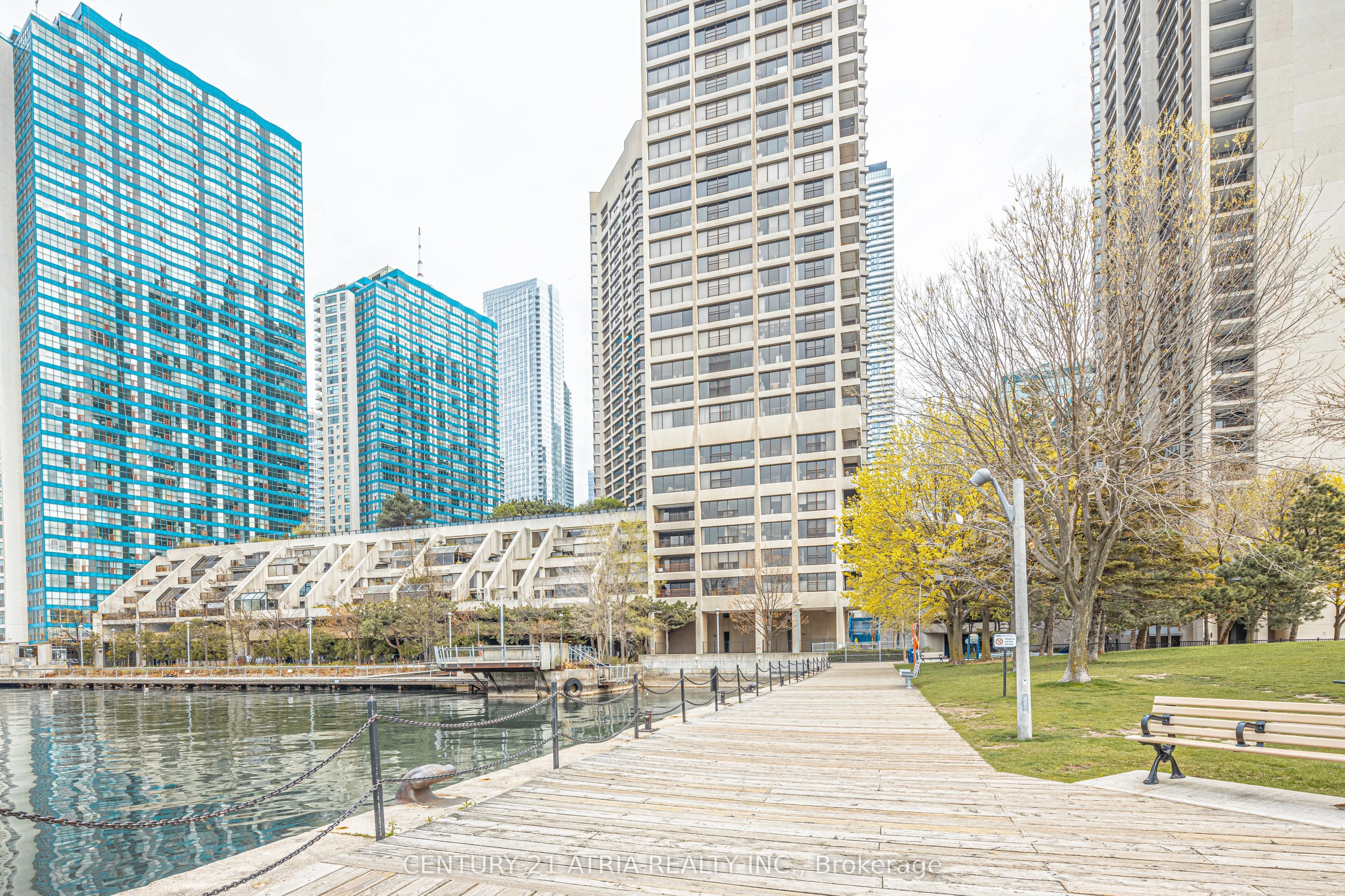 65 Harbour Square, #1401