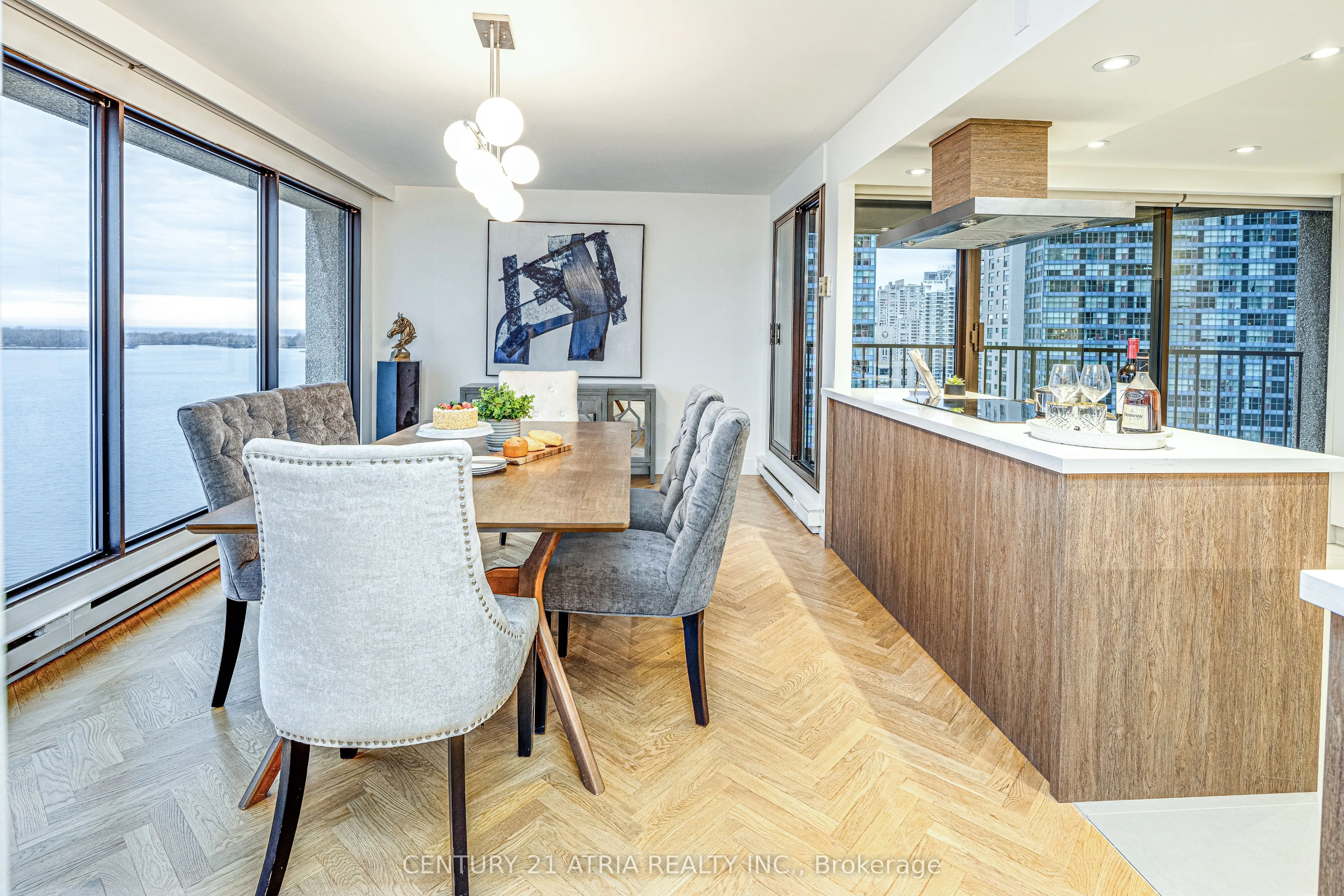 65 Harbour Square, #1401