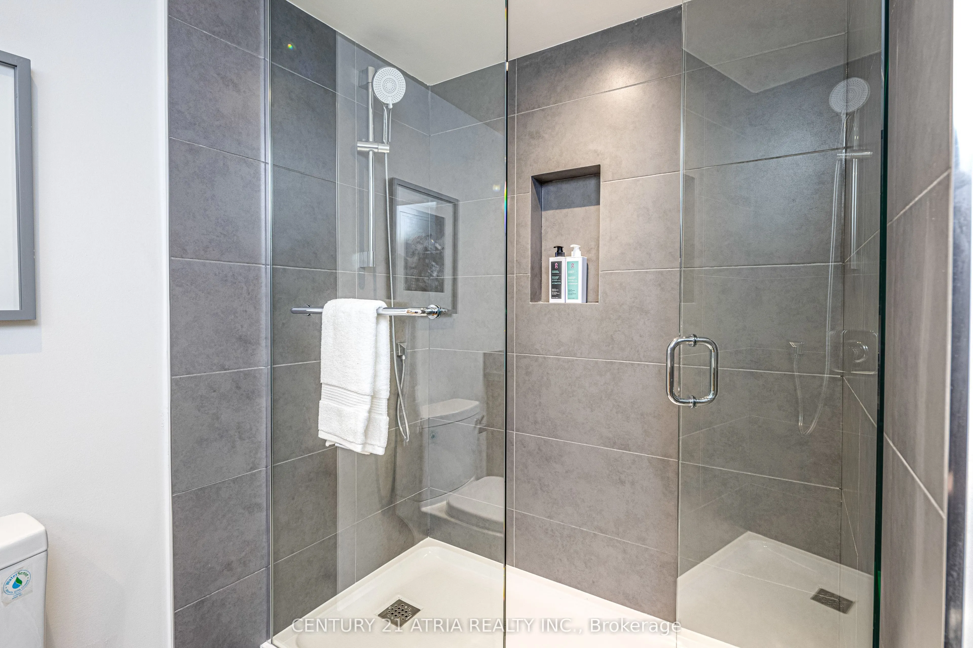 65 Harbour Square, #1401