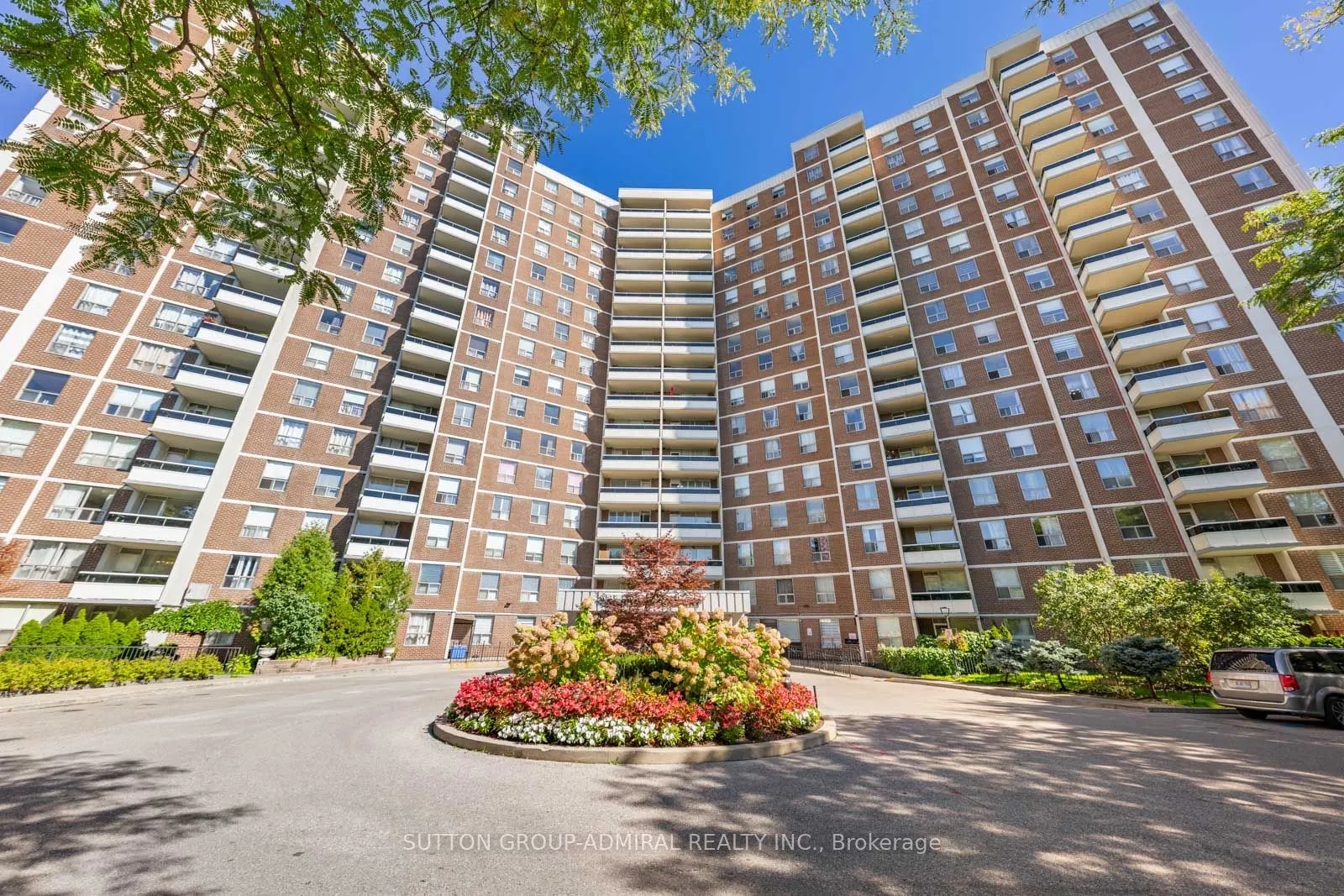 5 Shady Golfway, #415